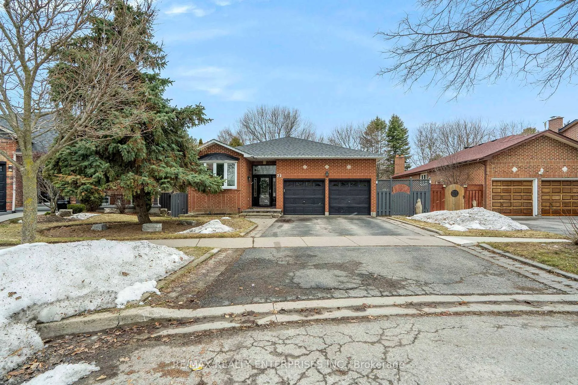 Front of Unit Basement, 71 Inglewood Place