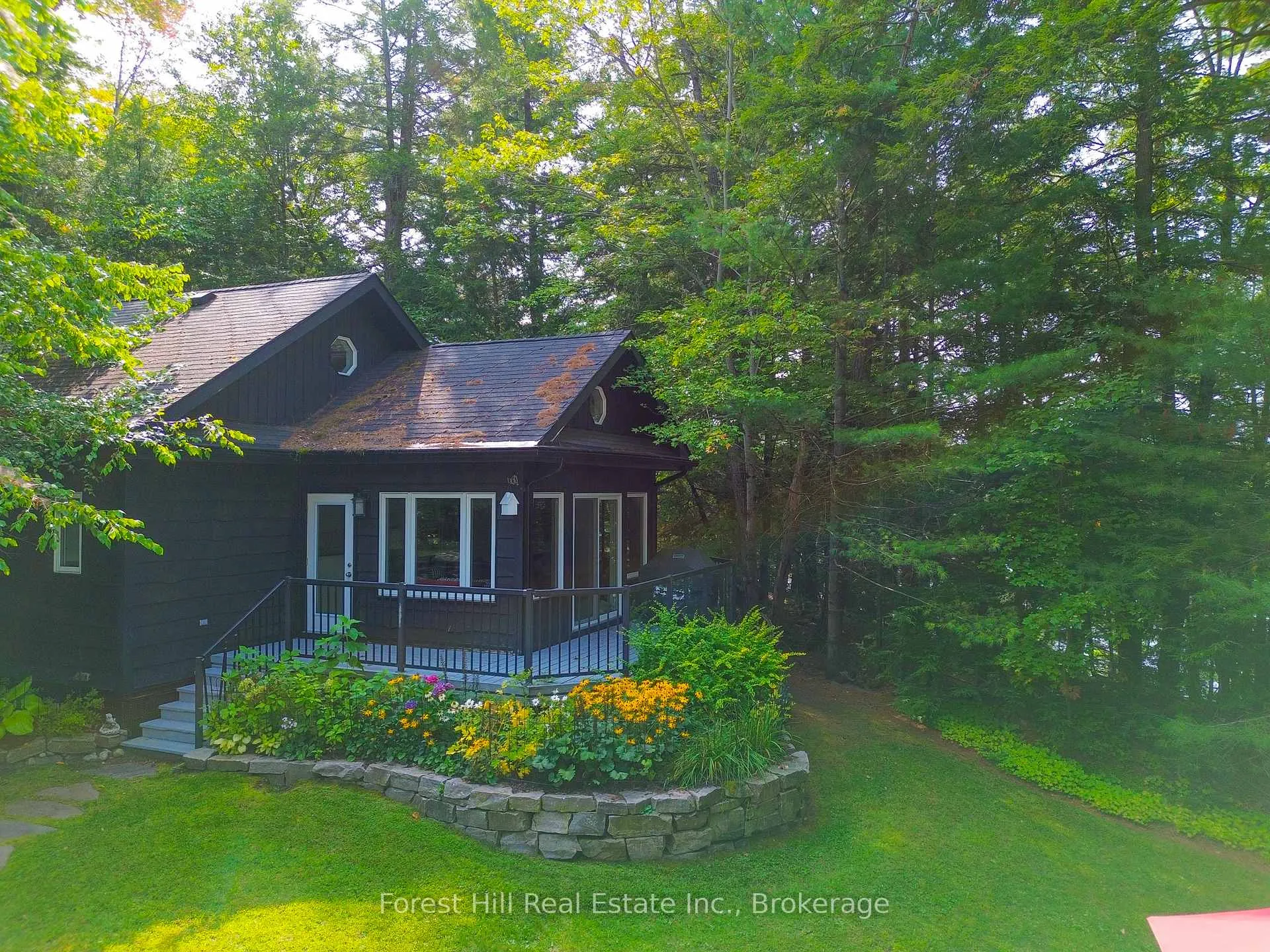 Photo 2 of 21 Lakeview Crescent, Seguin — HOMEH