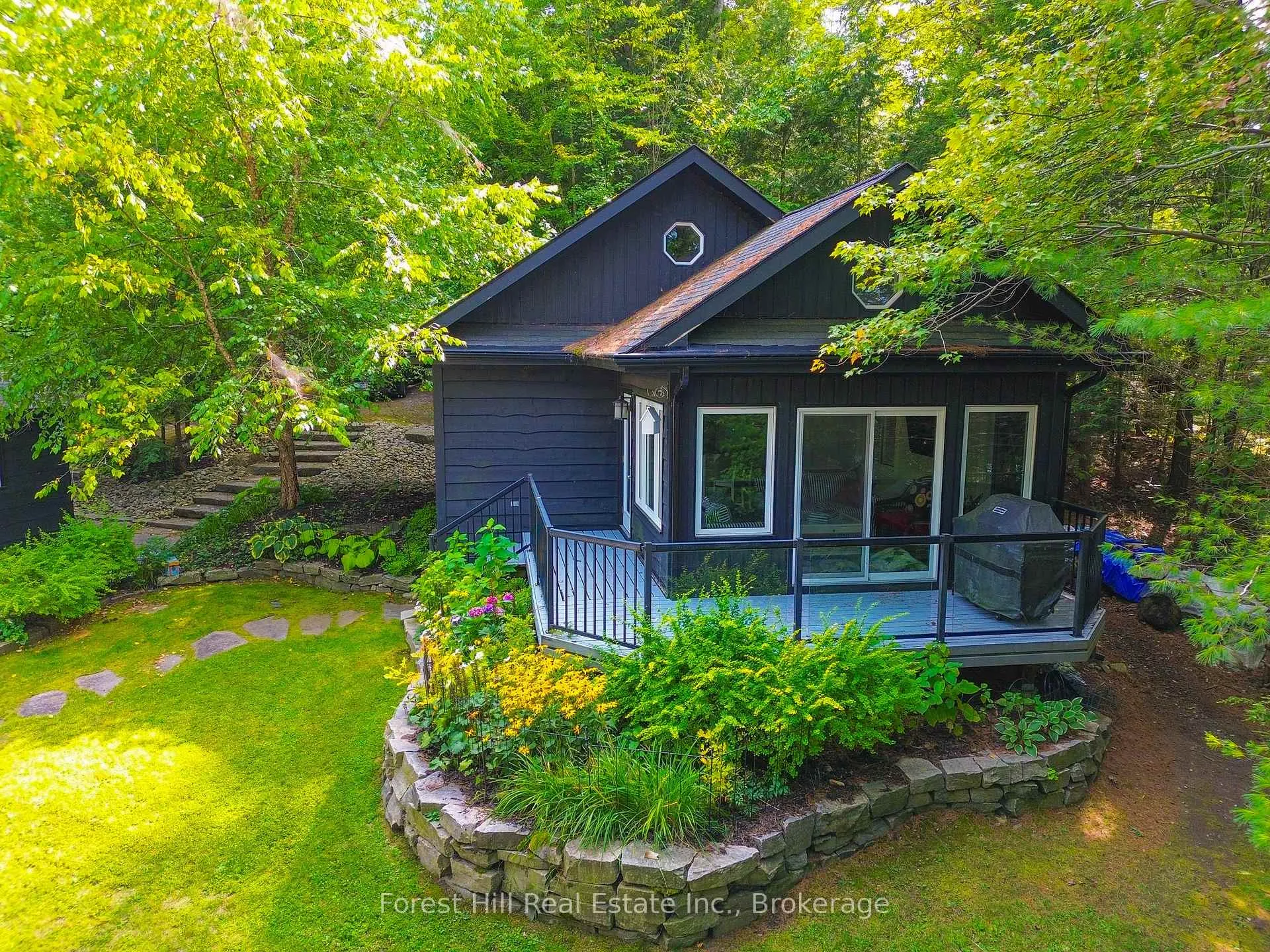 Photo 3 of 21 Lakeview Crescent, Seguin — HOMEH