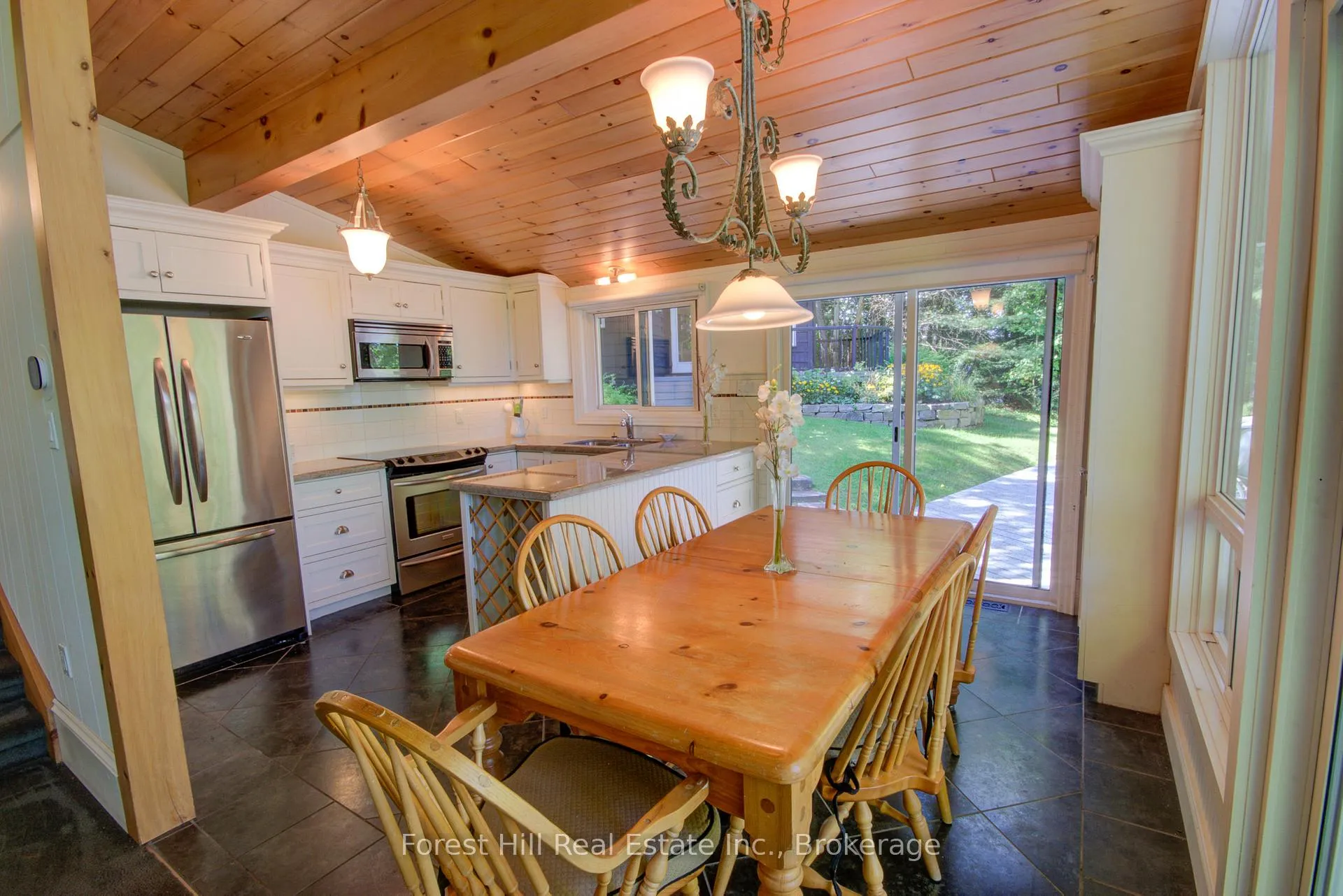 Photo 14 of 21 Lakeview Crescent, Seguin — HOMEH