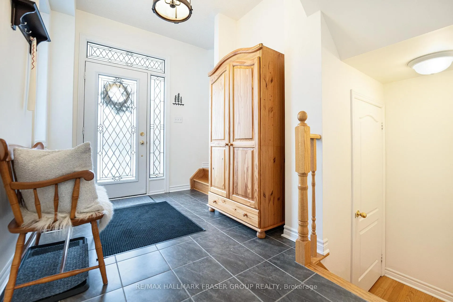 Photo 4 of 1562 Brandy Court, Pickering, Duffin Heights — HOMEH