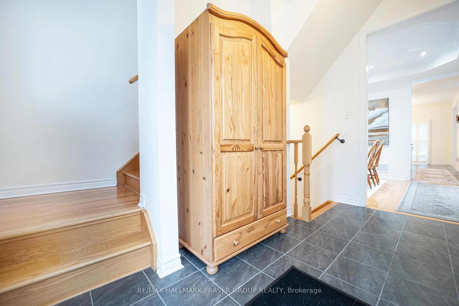 Photo 5 of 1562 Brandy Court, Pickering, Duffin Heights — HOMEH