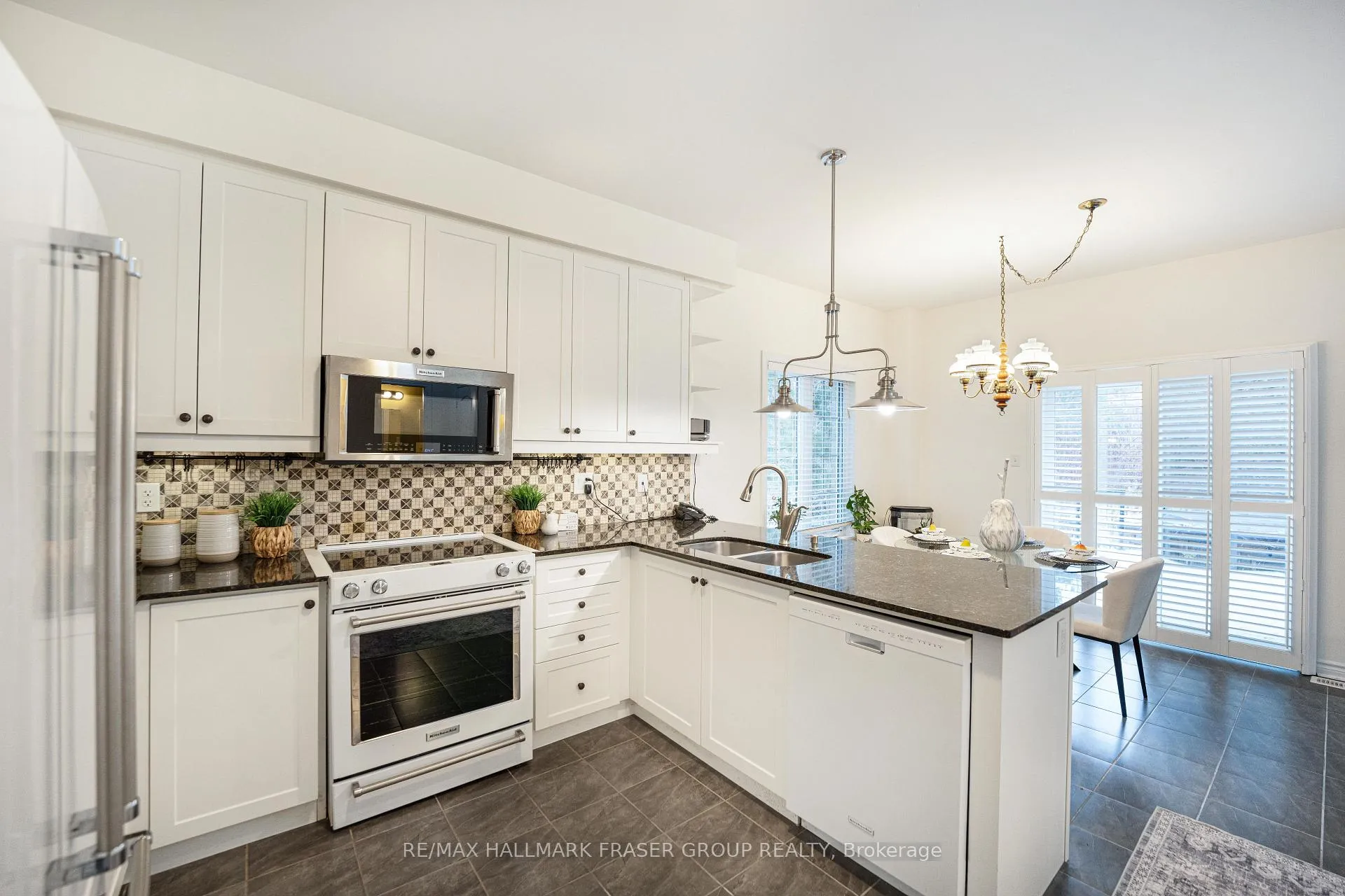 Photo 9 of 1562 Brandy Court, Pickering, Duffin Heights — HOMEH