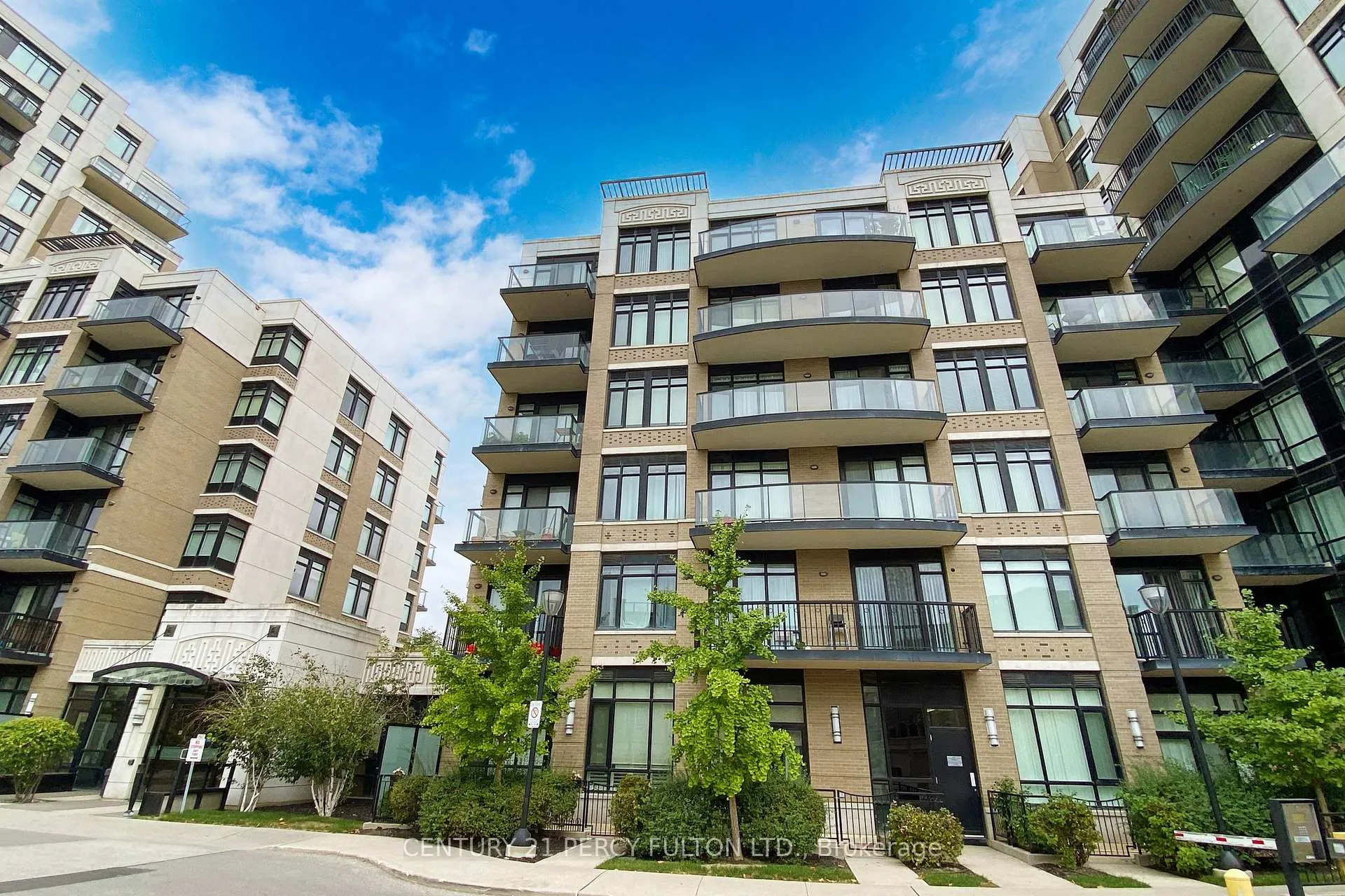 Photo 5 of Unit 207, 131 Upper Duke Crescent, Markham, Unionville — HOMEH