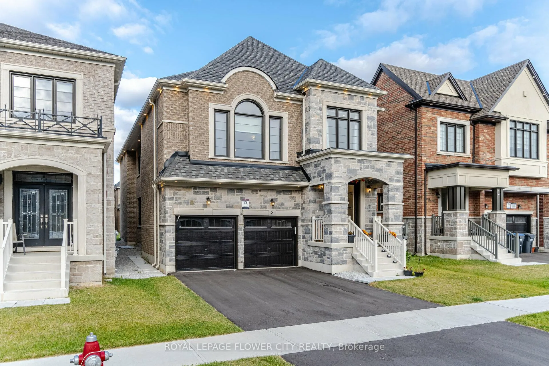Photo 2 of 8 Ixworth Circle, Brampton, Bram West — HOMEH