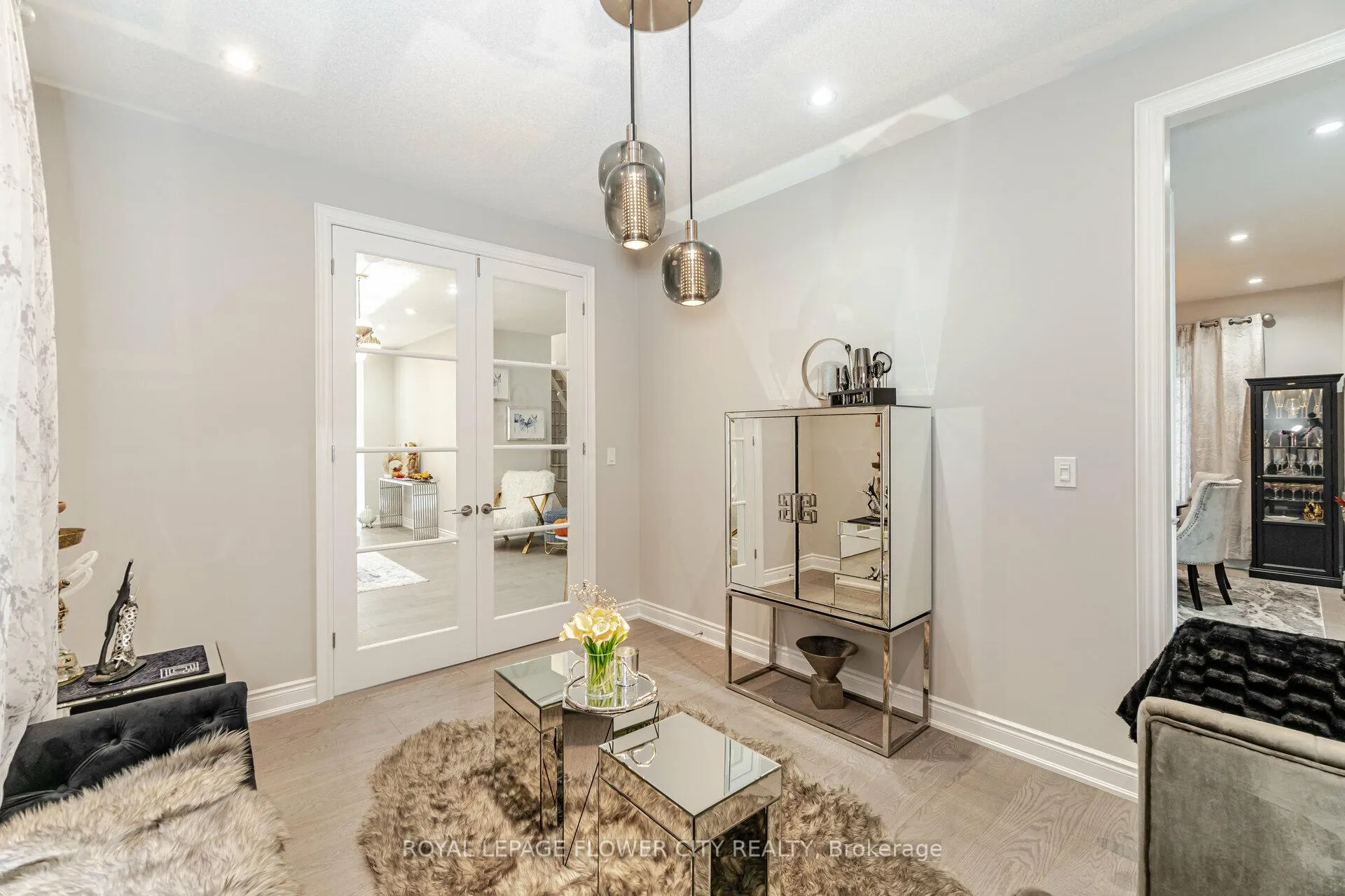 Photo 10 of 8 Ixworth Circle, Brampton, Bram West — HOMEH
