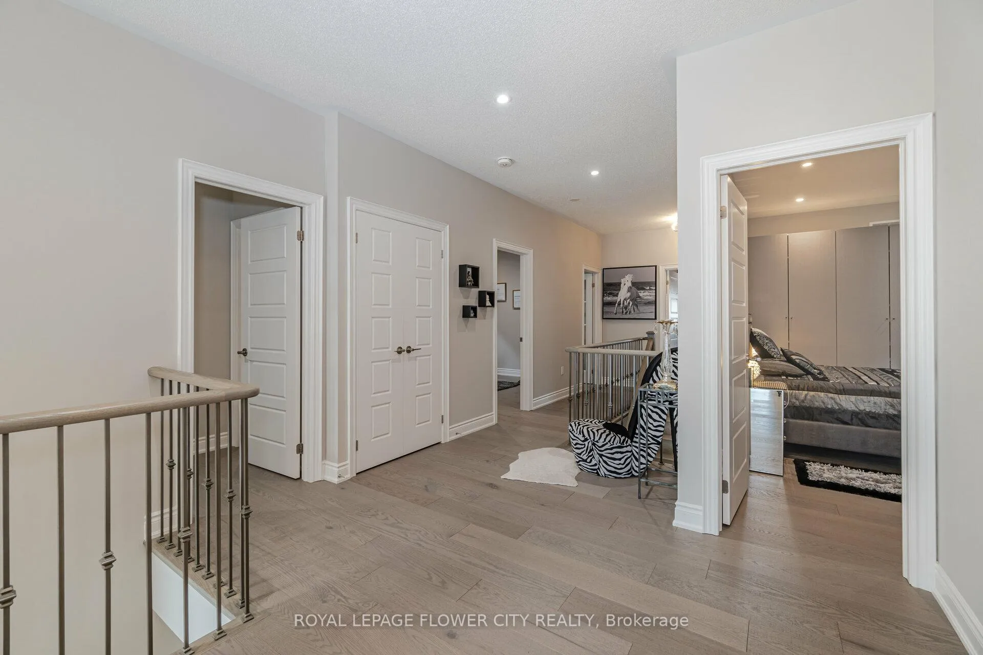 Photo 25 of 8 Ixworth Circle, Brampton, Bram West — HOMEH