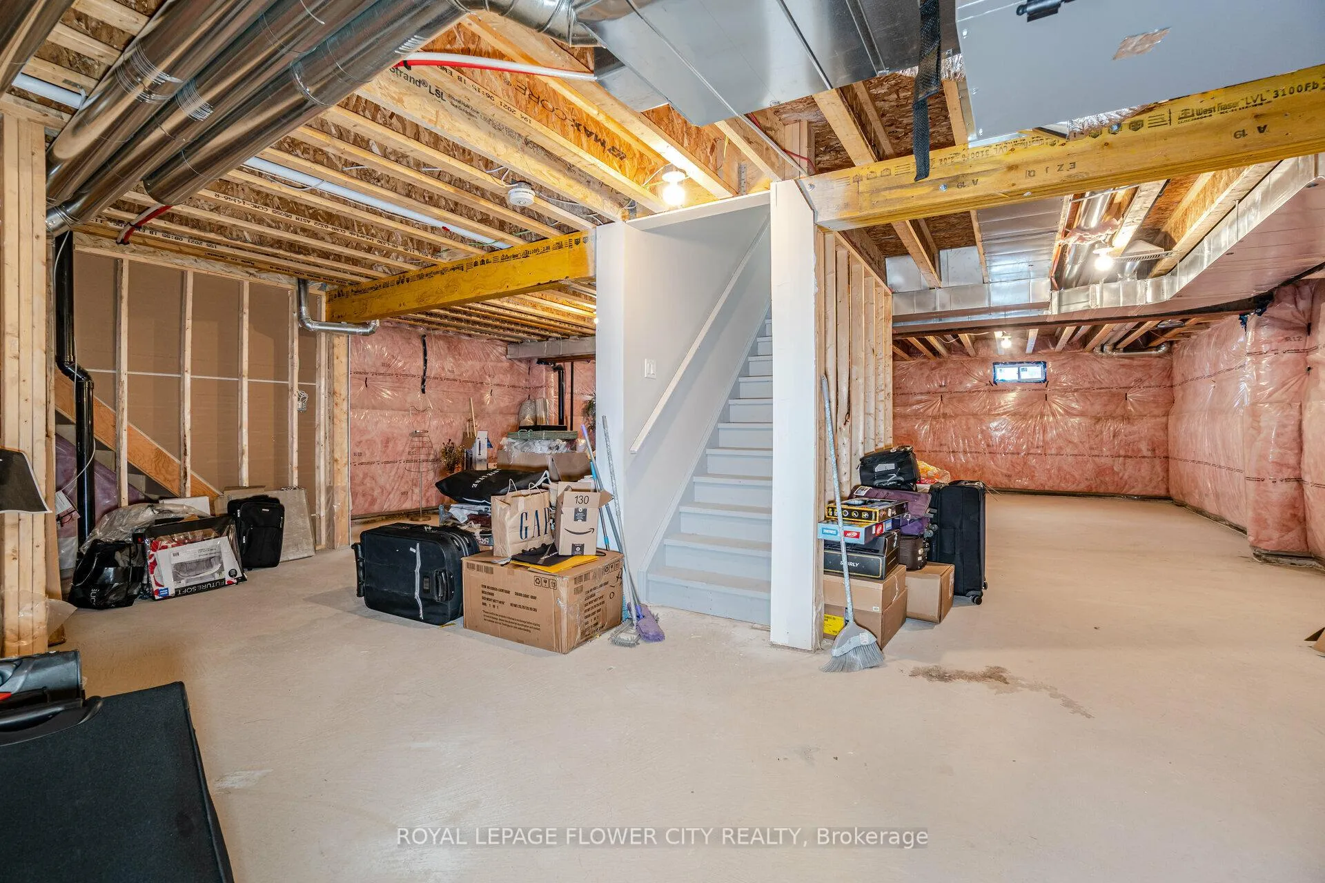 Photo 45 of 8 Ixworth Circle, Brampton, Bram West — HOMEH