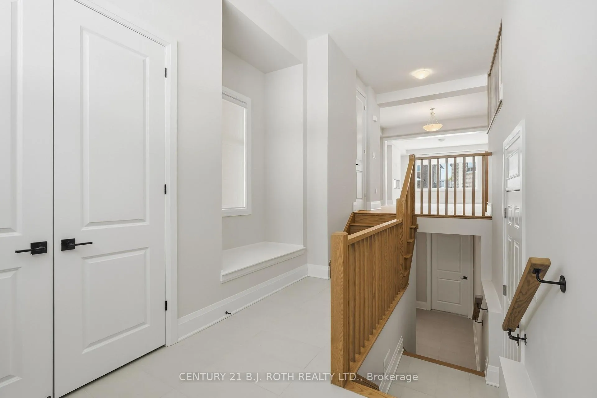 Photo 3 of 395 Reid Drive, Barrie, Rural Barrie Southwest — HOMEH