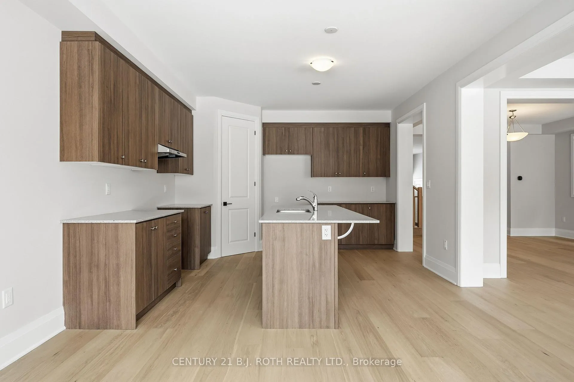 Photo 11 of 395 Reid Drive, Barrie, Rural Barrie Southwest — HOMEH