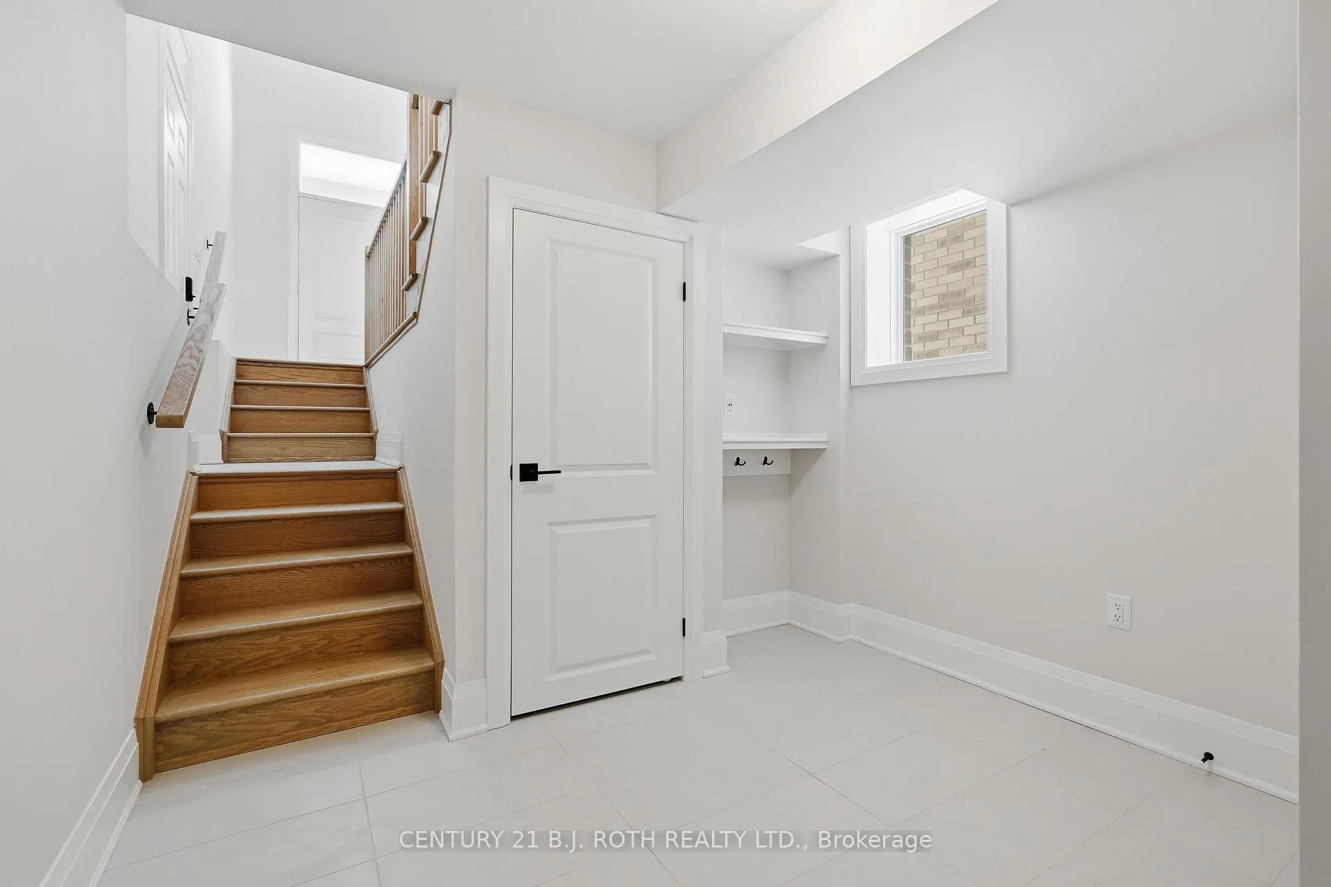 Photo 33 of 395 Reid Drive, Barrie, Rural Barrie Southwest — HOMEH