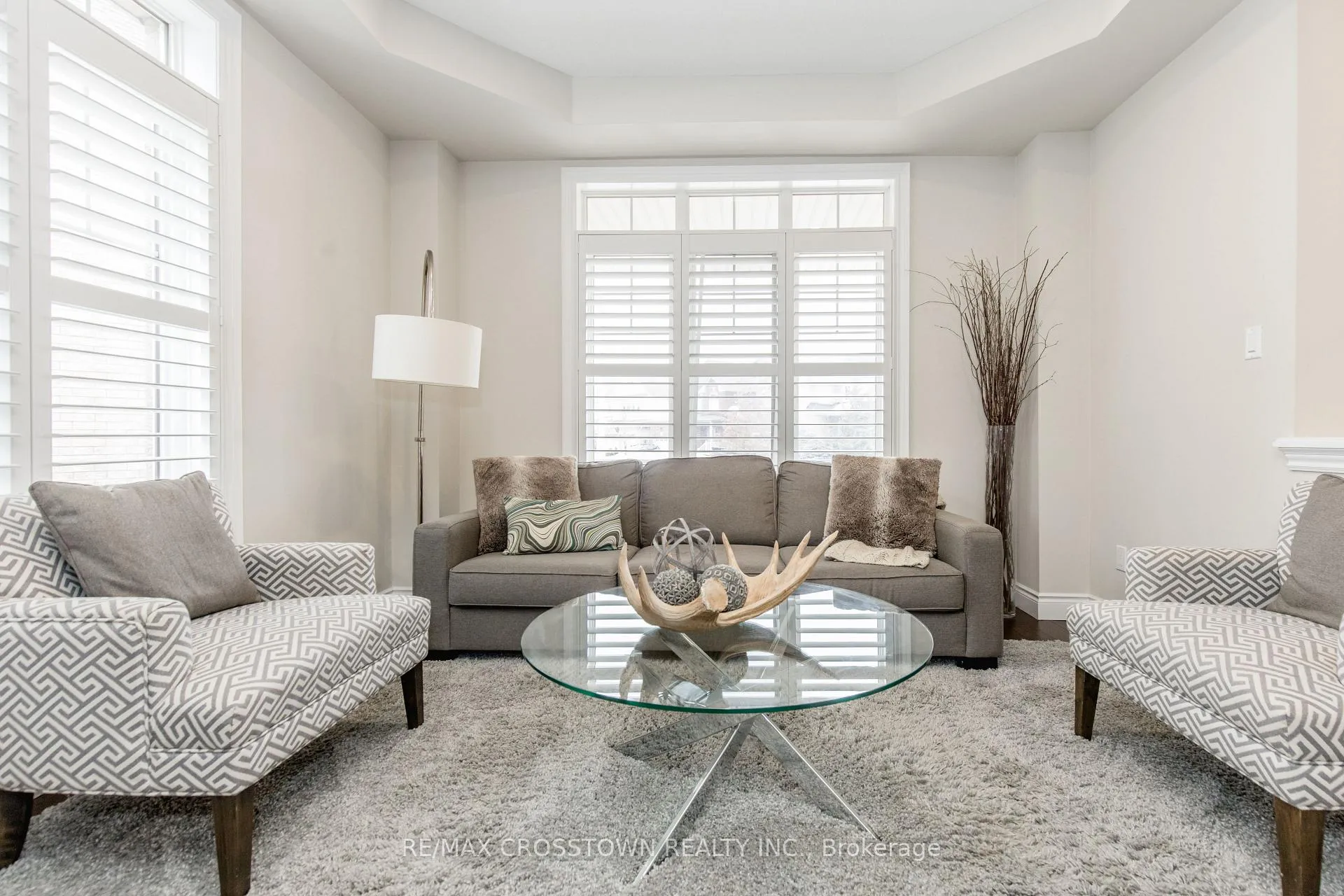 Photo 7 of 58 Versailles Crescent, Barrie, Innis-Shore — HOMEH