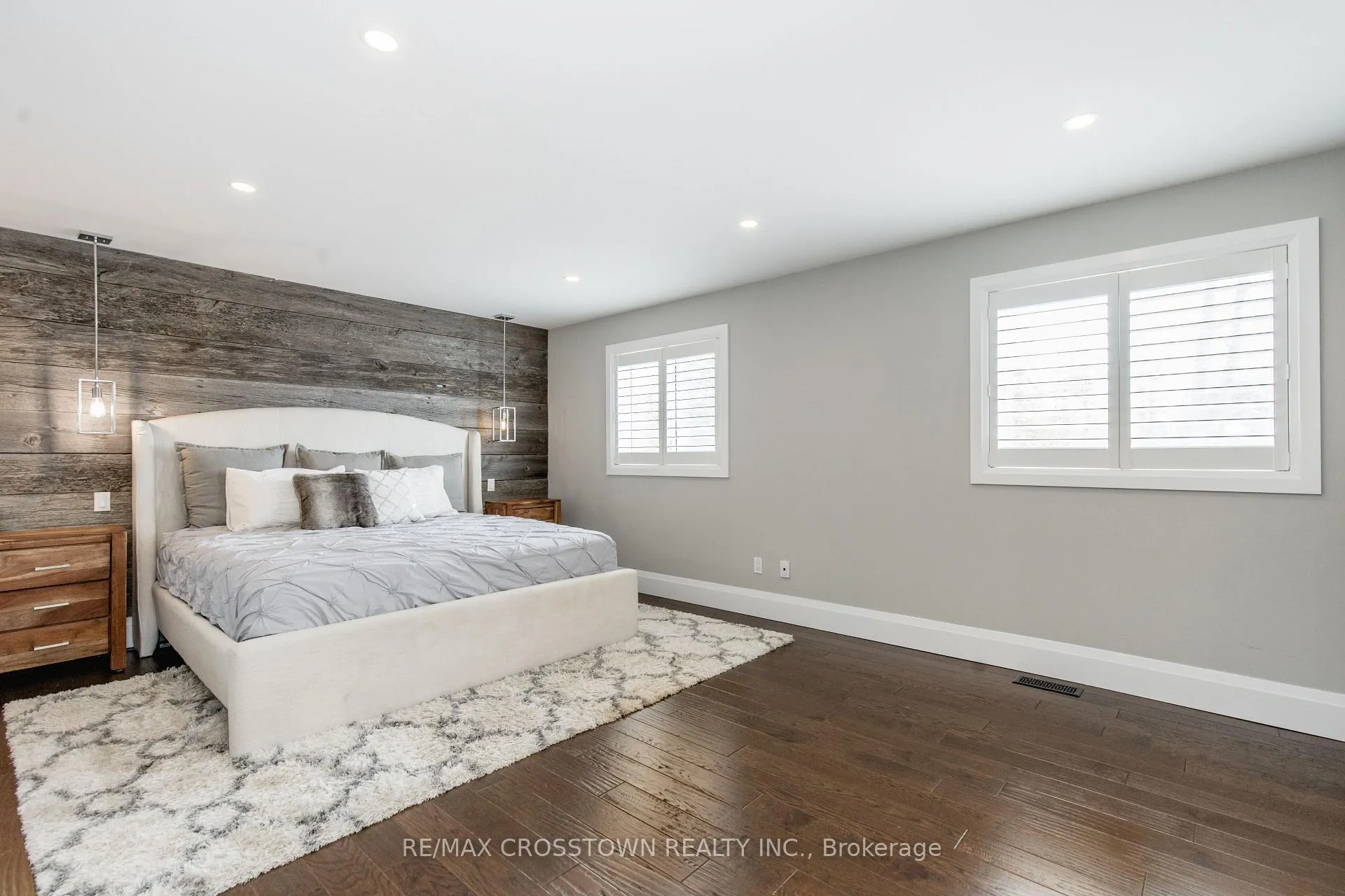 Photo 20 of 58 Versailles Crescent, Barrie, Innis-Shore — HOMEH