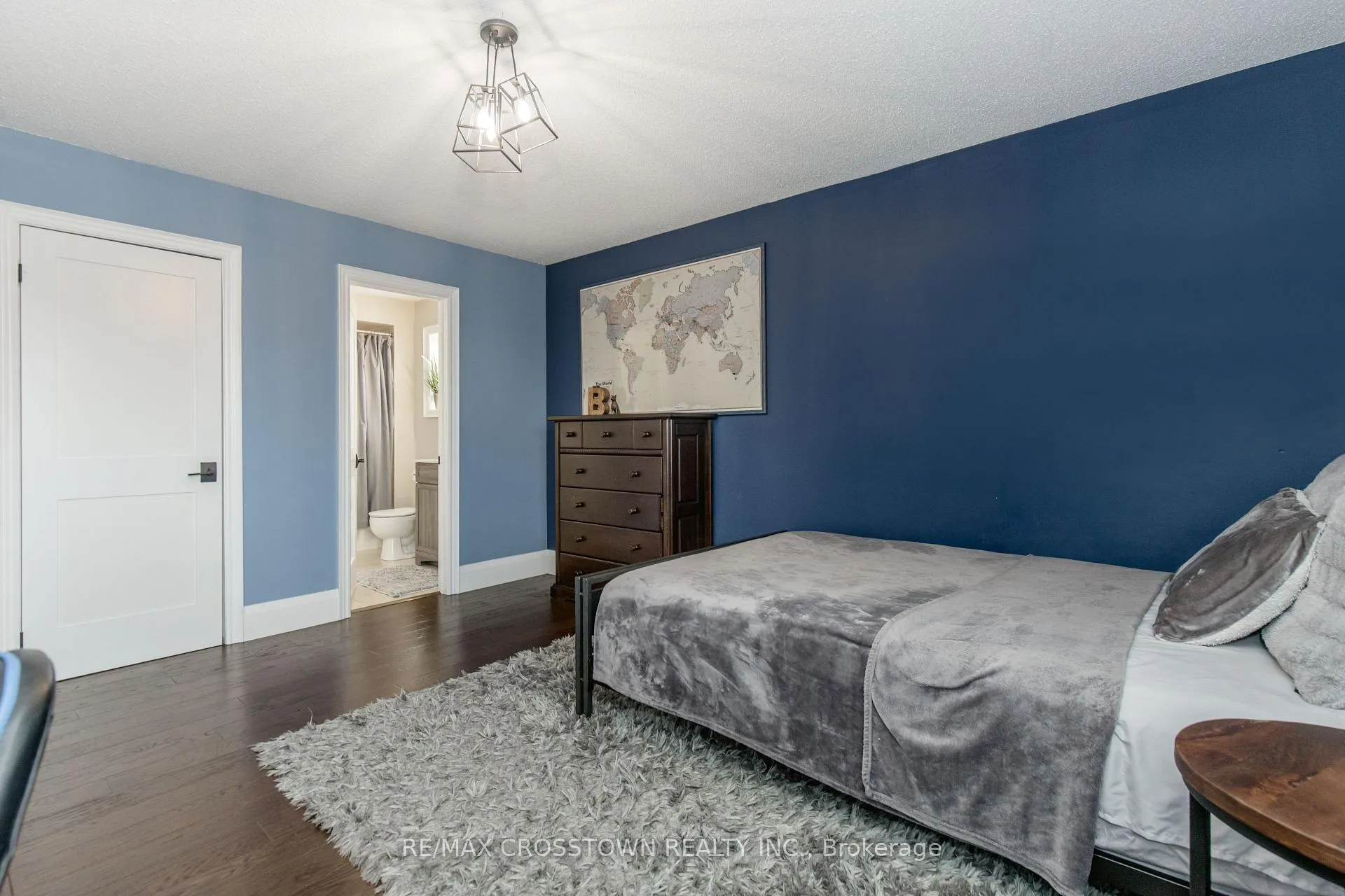 Photo 35 of 58 Versailles Crescent, Barrie, Innis-Shore — HOMEH