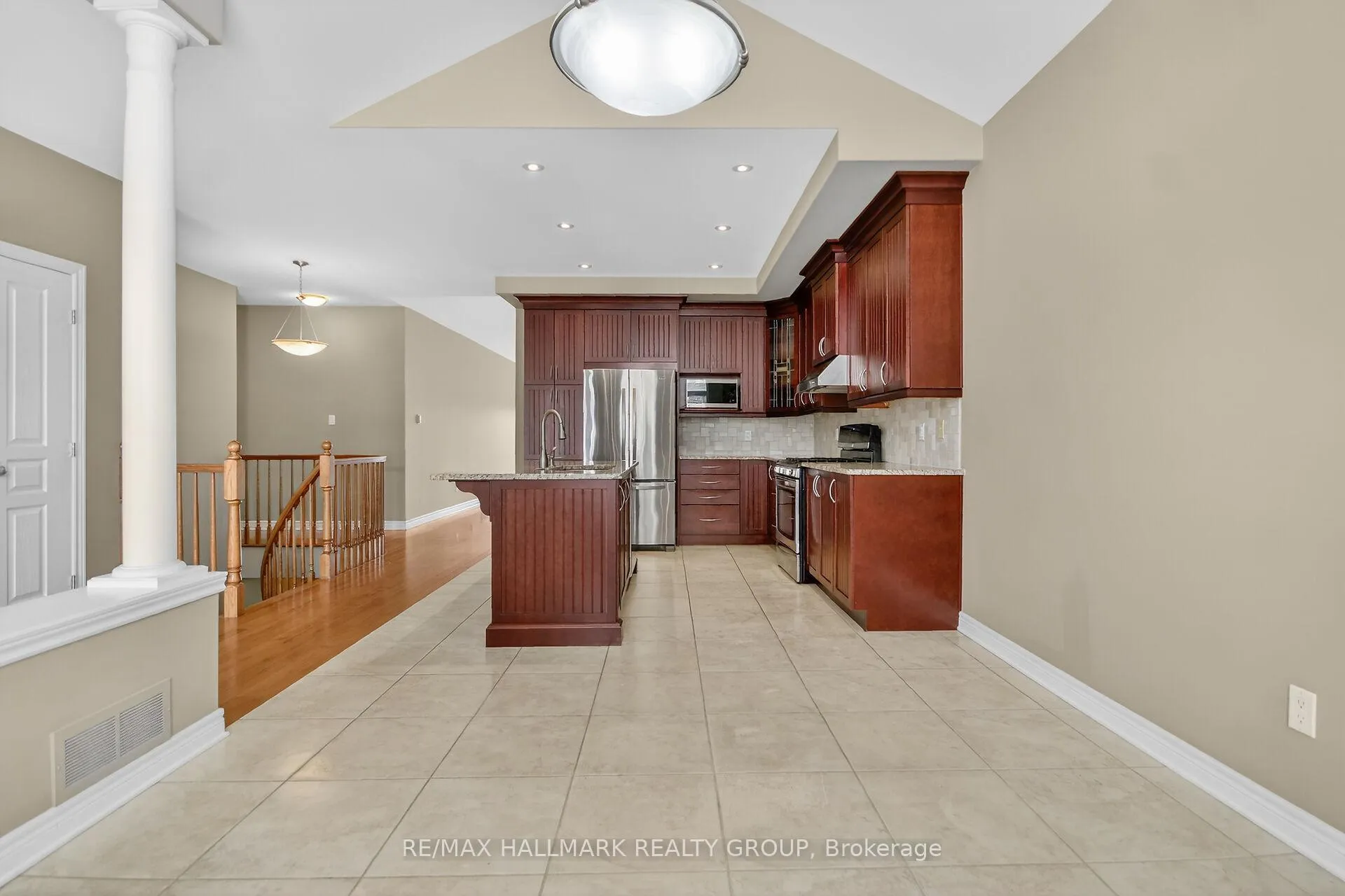 Photo 8 of 445 Landswood Way, Ottawa, Stittsville (South) — HOMEH