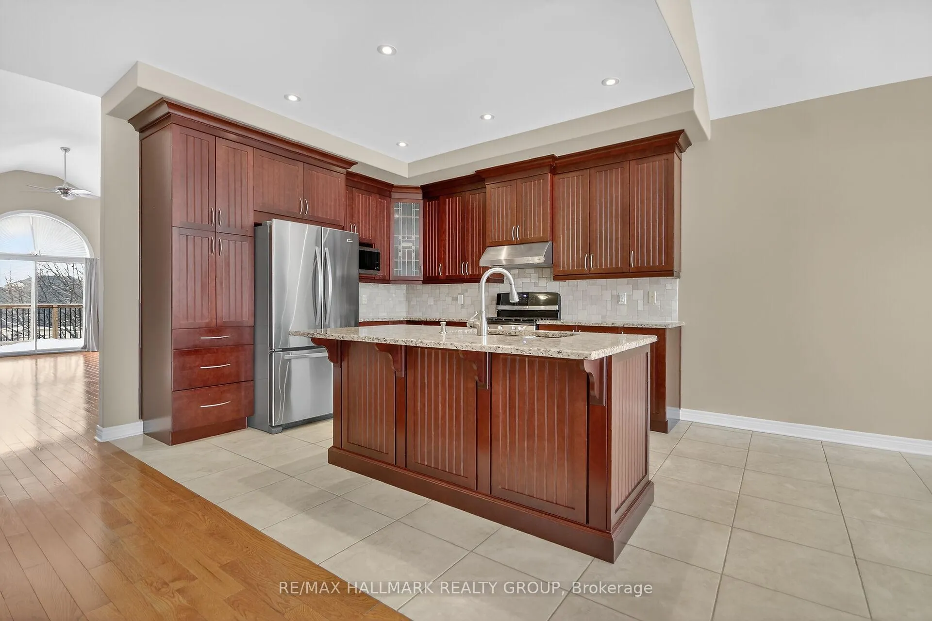 Photo 10 of 445 Landswood Way, Ottawa, Stittsville (South) — HOMEH