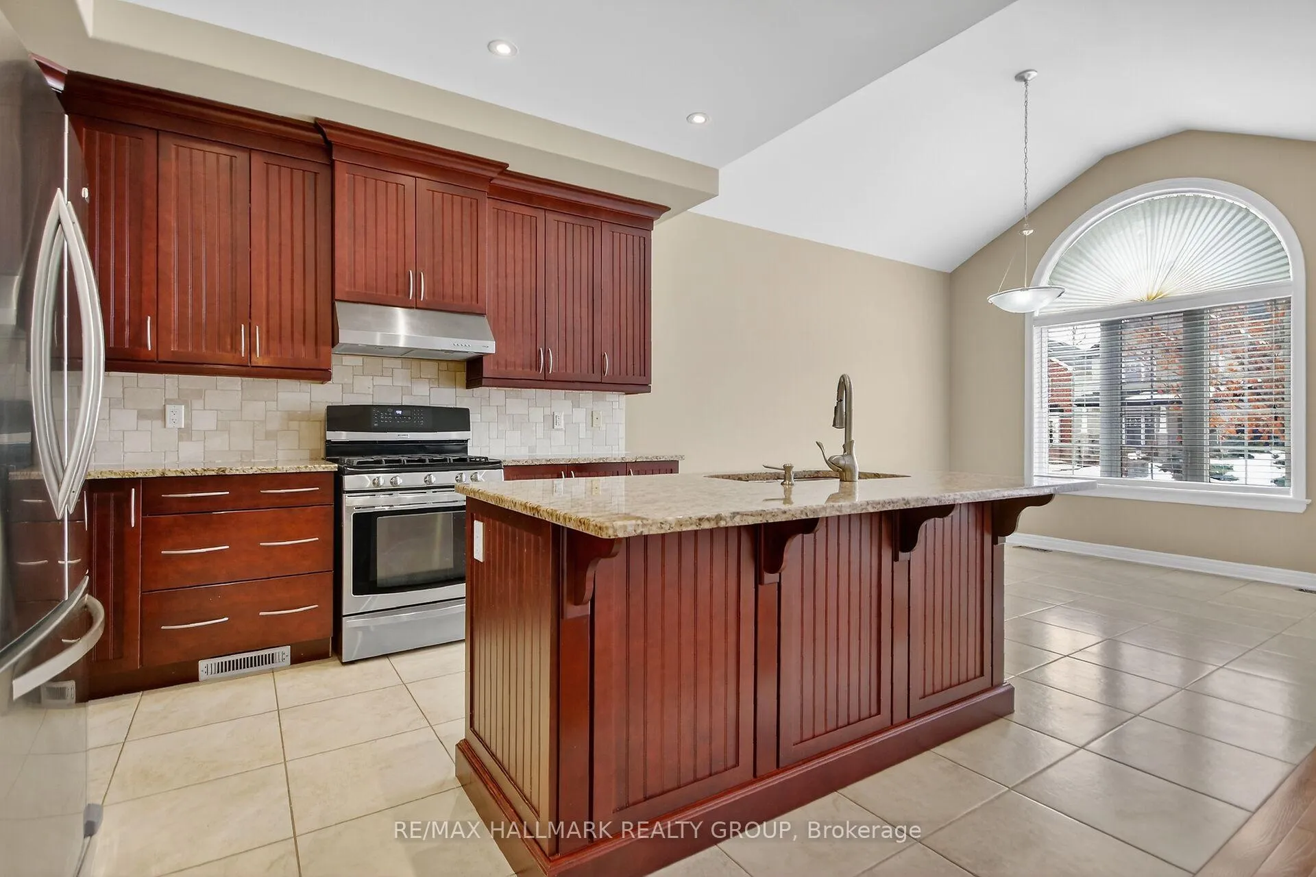 Photo 13 of 445 Landswood Way, Ottawa, Stittsville (South) — HOMEH