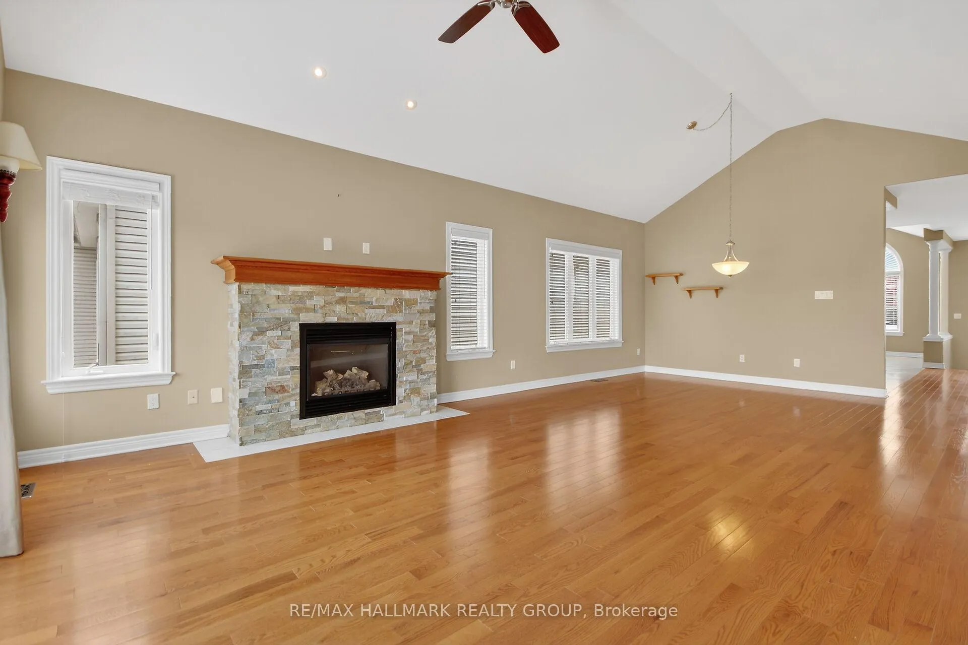 Photo 17 of 445 Landswood Way, Ottawa, Stittsville (South) — HOMEH