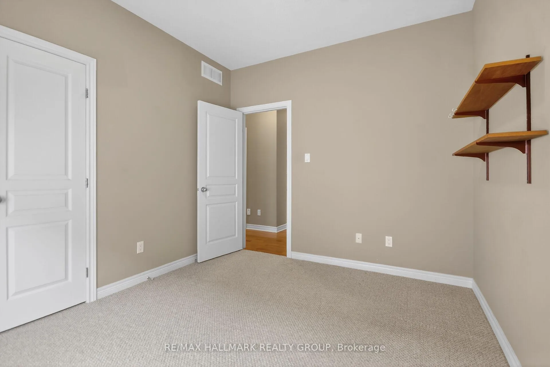 Photo 31 of 445 Landswood Way, Ottawa, Stittsville (South) — HOMEH