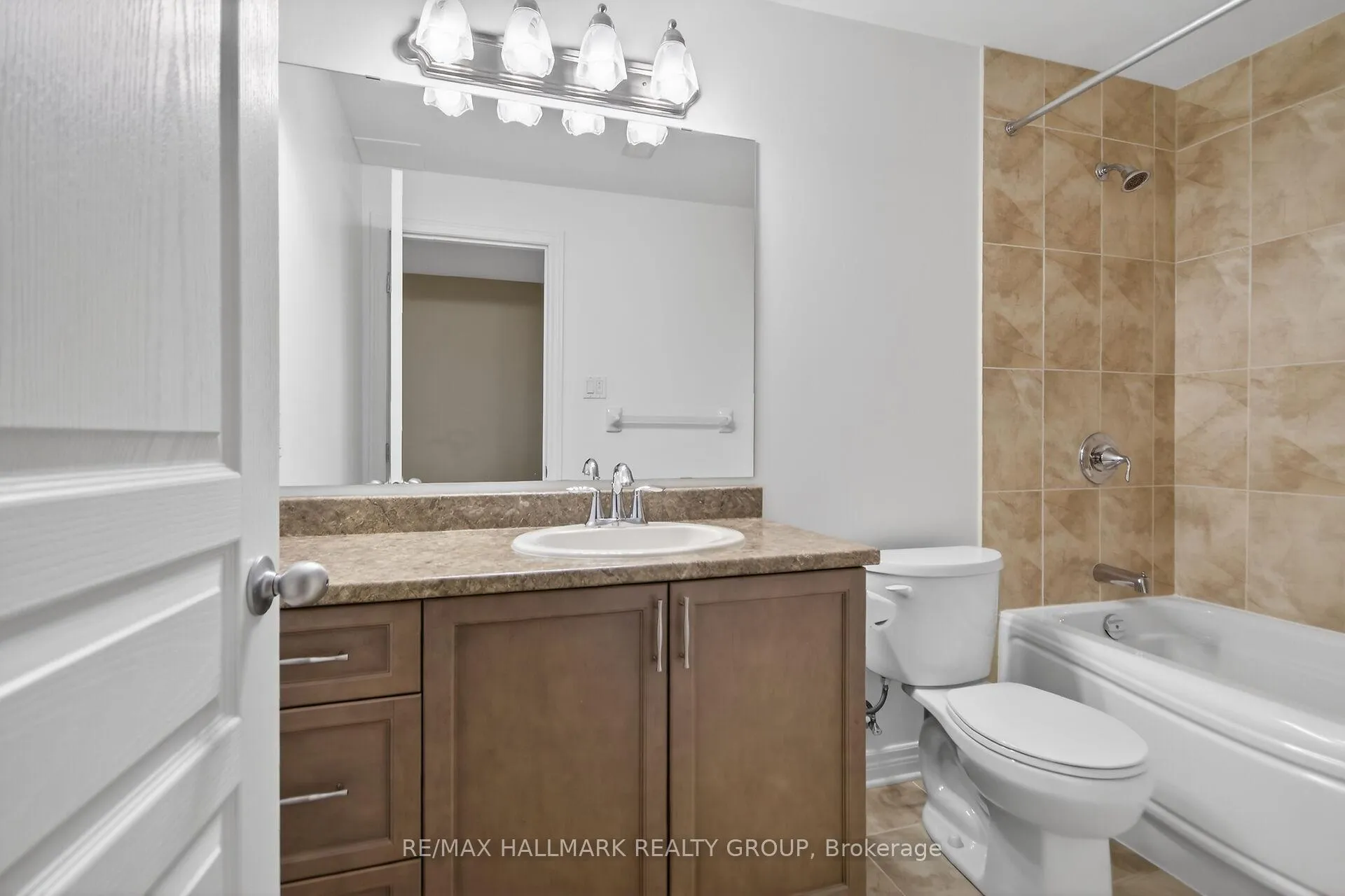 Photo 35 of 445 Landswood Way, Ottawa, Stittsville (South) — HOMEH