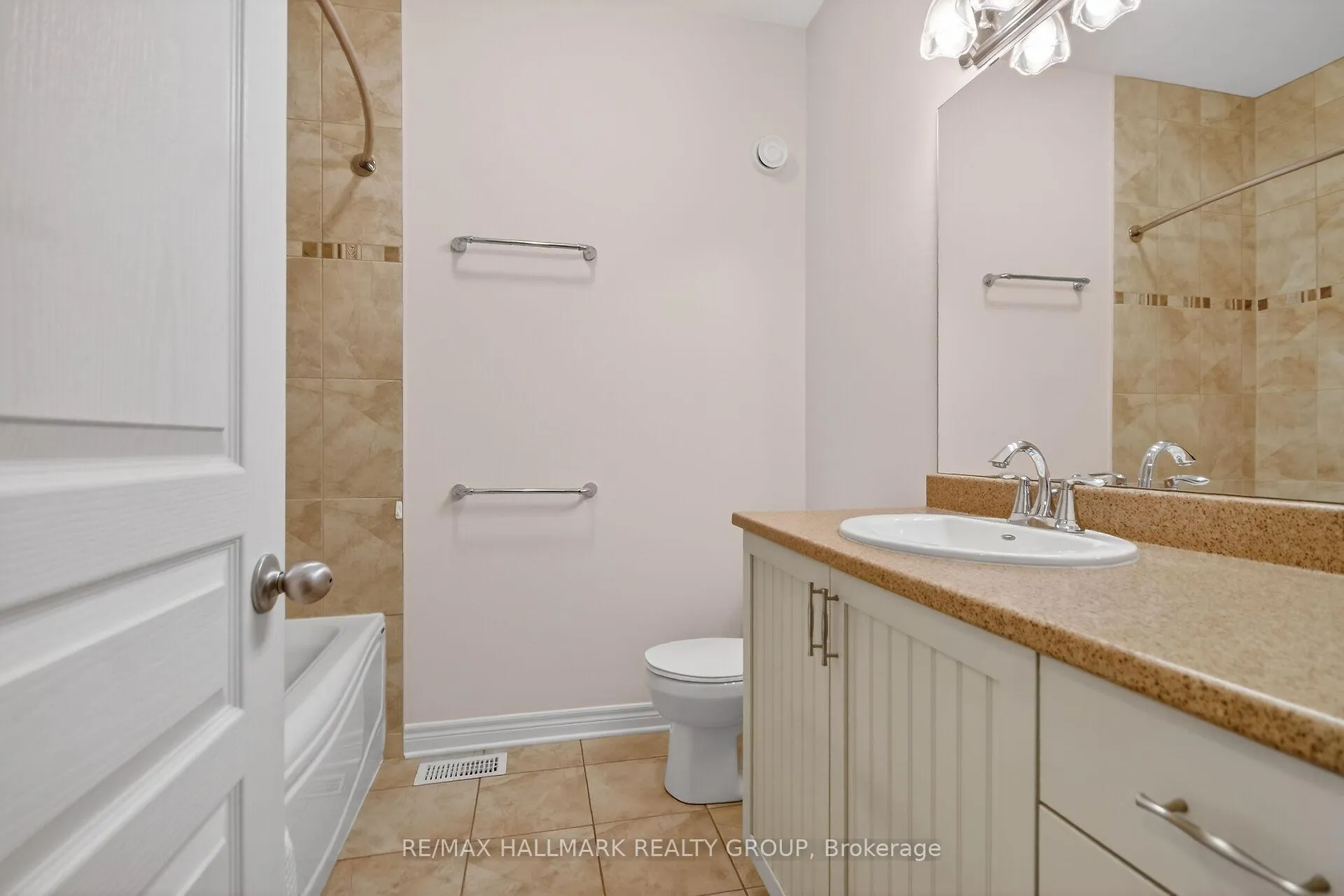 Photo 40 of 445 Landswood Way, Ottawa, Stittsville (South) — HOMEH