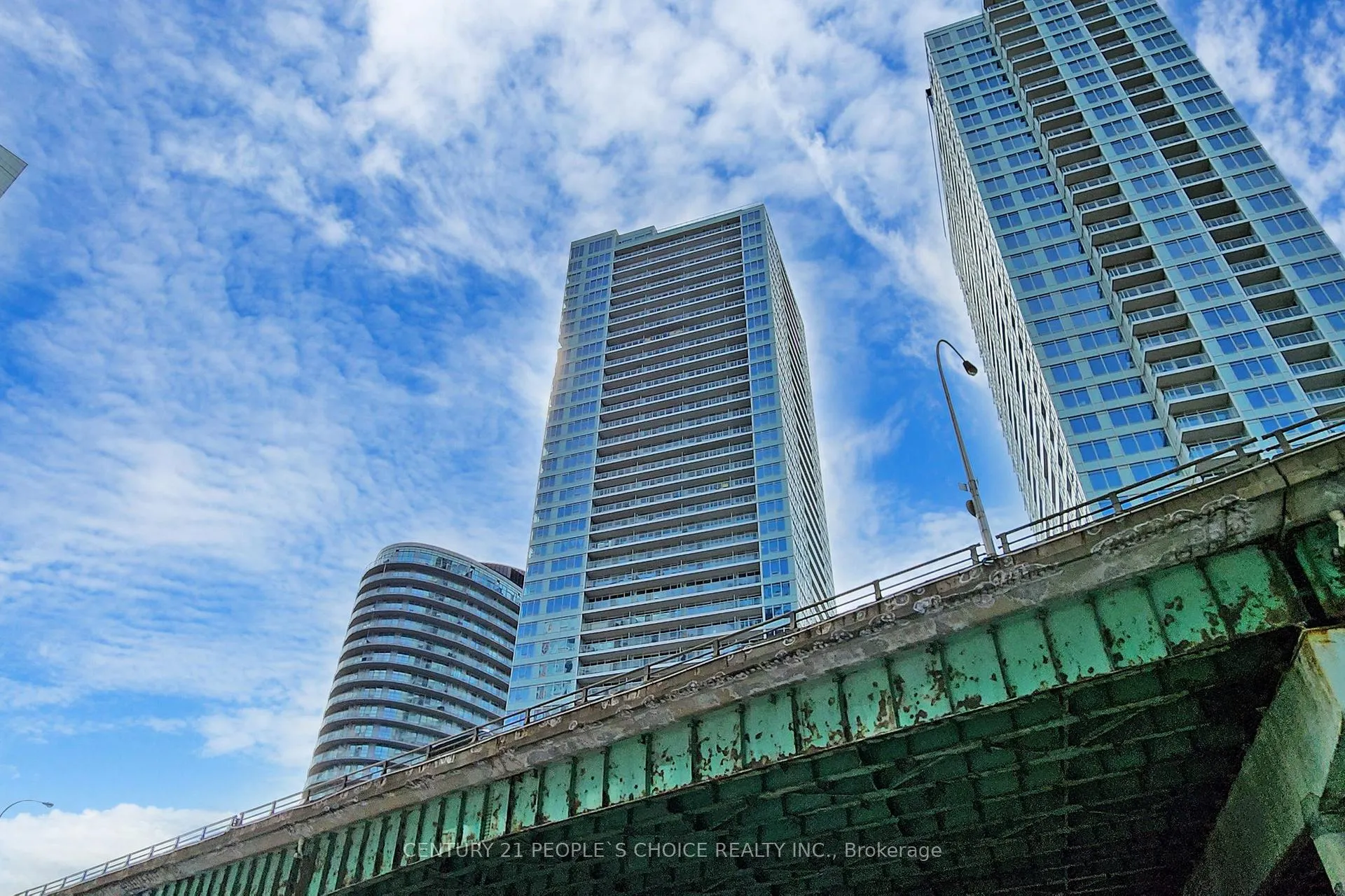 Front of Unit 1006, 17 Bathurst Street N