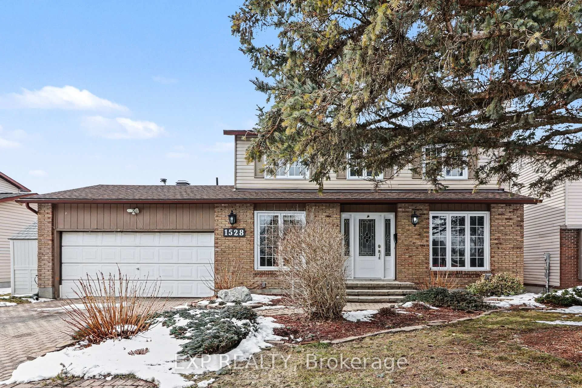 Photo 2 of 1528 Missyabit Drive, Ottawa, Bilberry Creek/Queenswood Heights — HOMEH