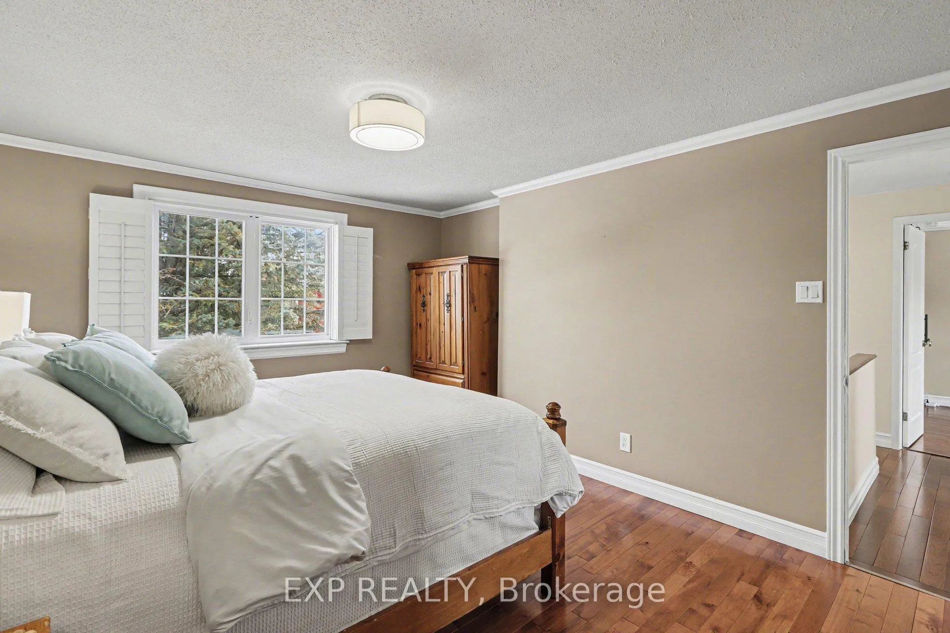 Photo 19 of 1528 Missyabit Drive, Ottawa, Bilberry Creek/Queenswood Heights — HOMEH
