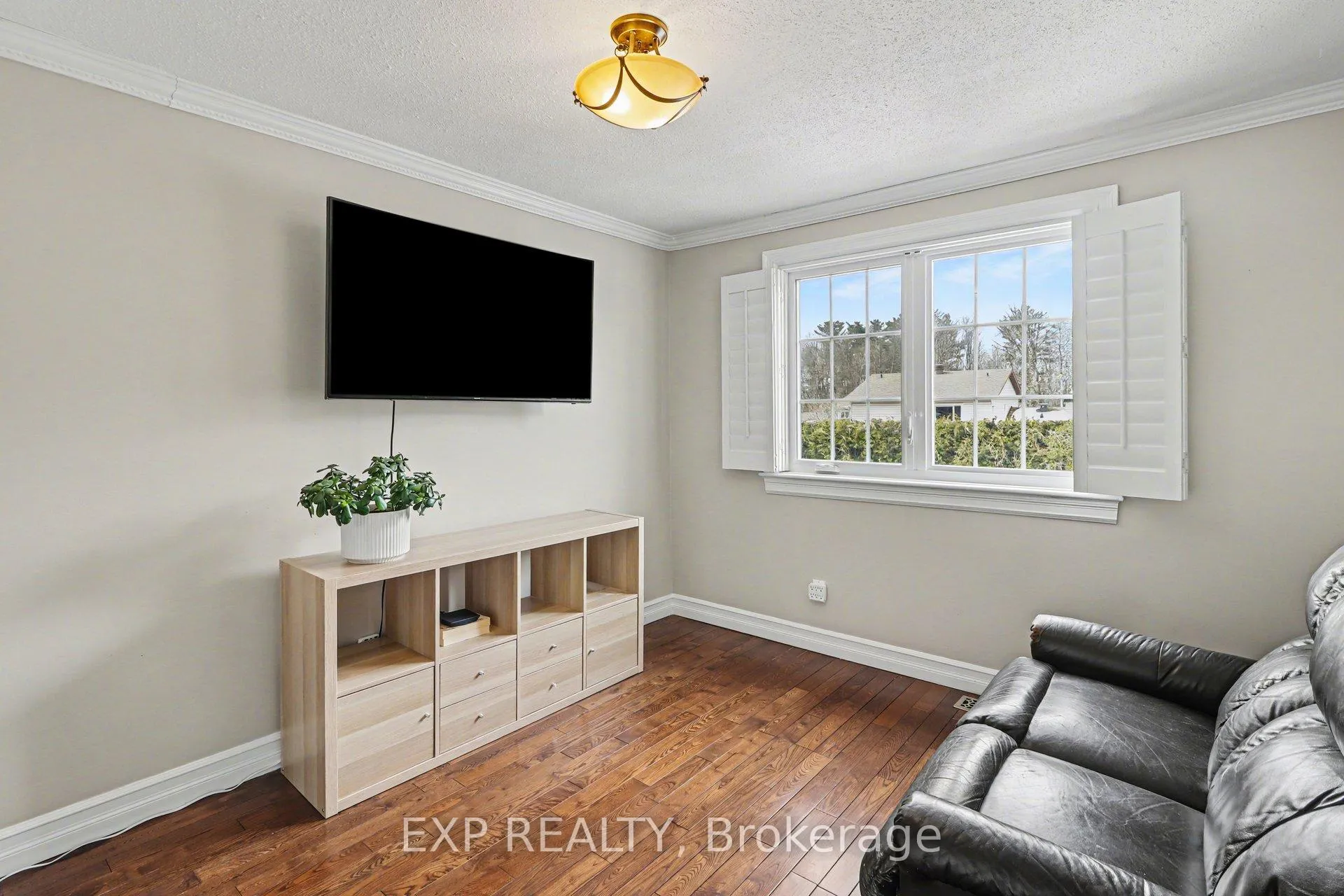 Photo 25 of 1528 Missyabit Drive, Ottawa, Bilberry Creek/Queenswood Heights — HOMEH