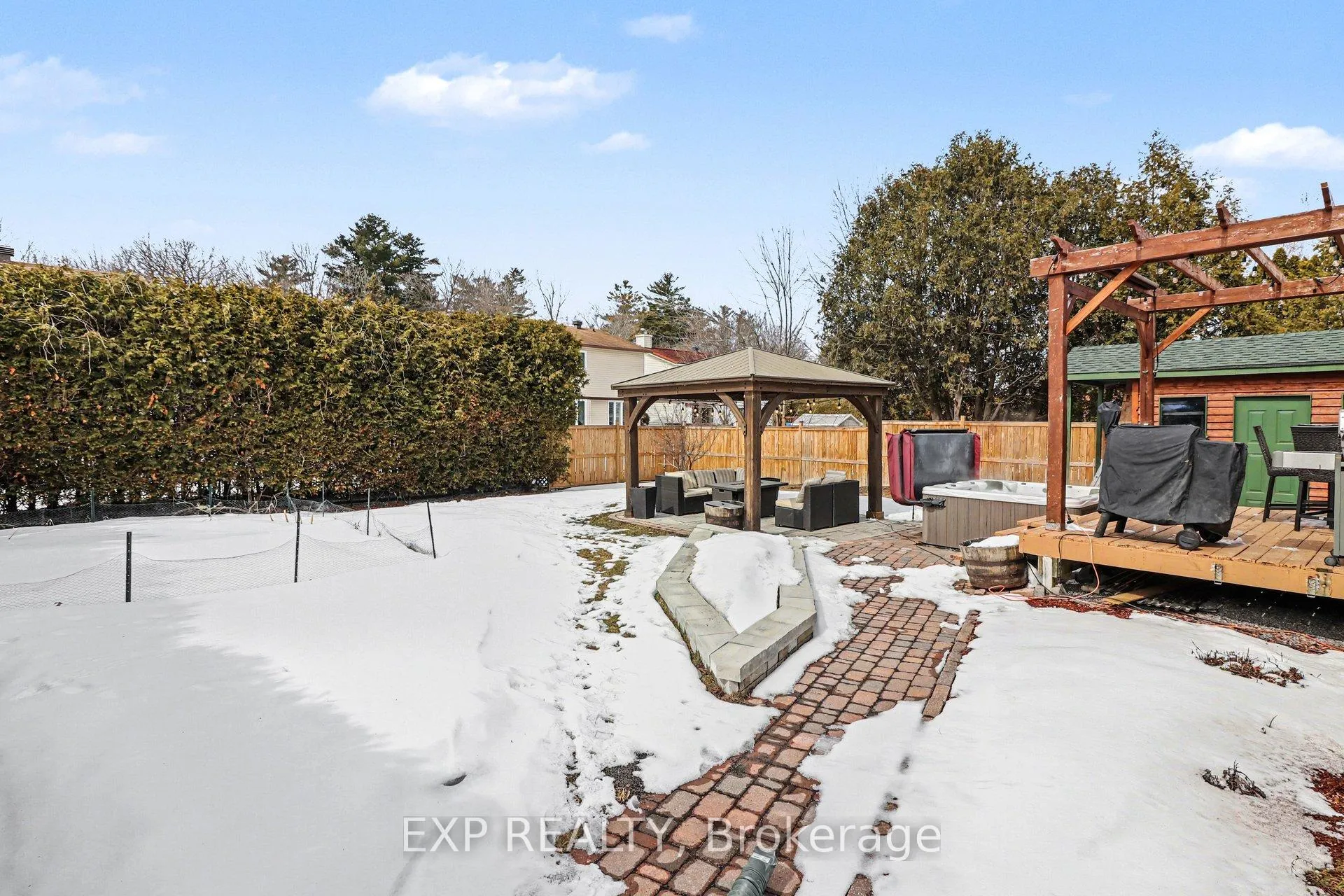 Photo 34 of 1528 Missyabit Drive, Ottawa, Bilberry Creek/Queenswood Heights — HOMEH