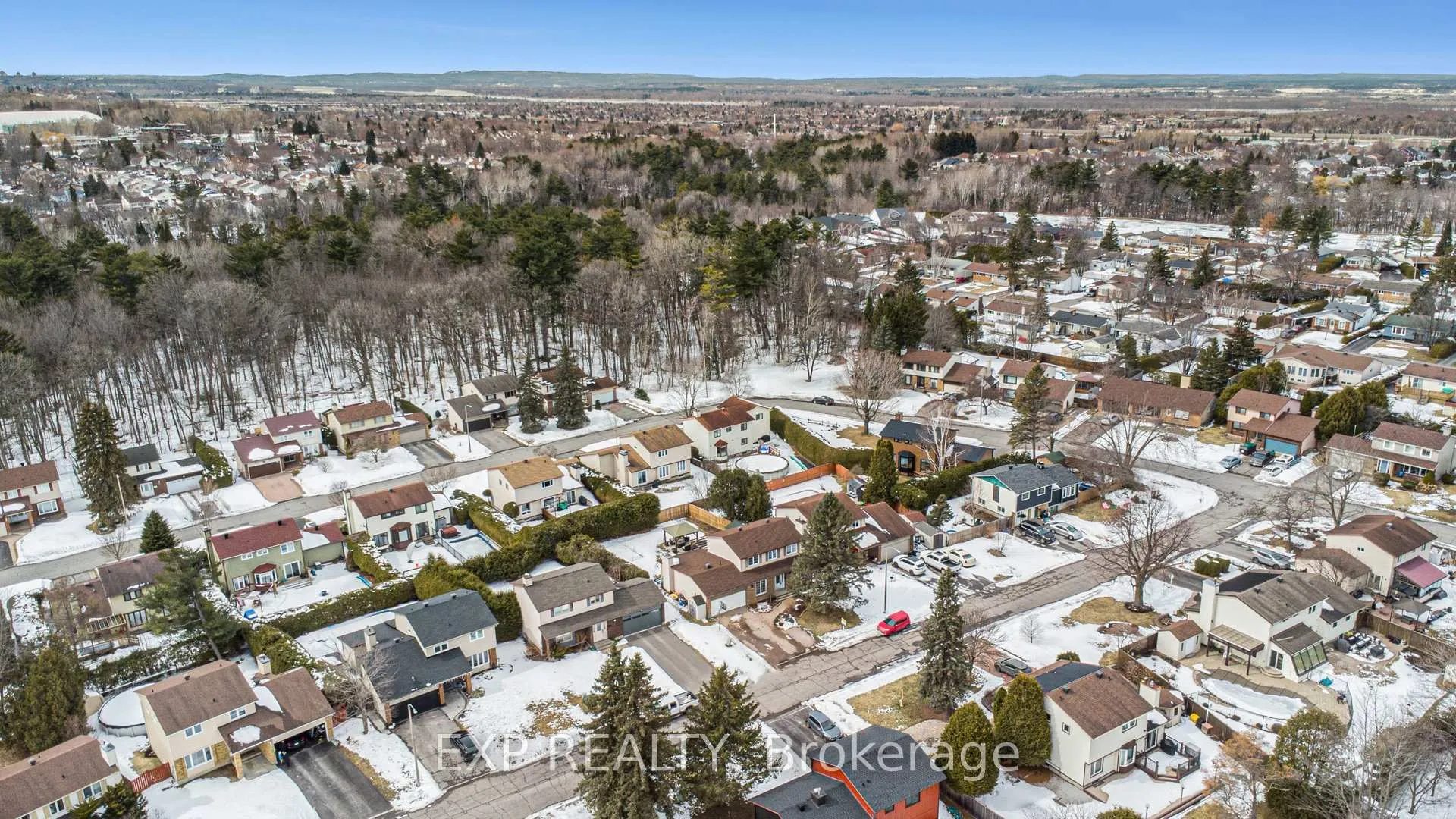 Photo 36 of 1528 Missyabit Drive, Ottawa, Bilberry Creek/Queenswood Heights — HOMEH