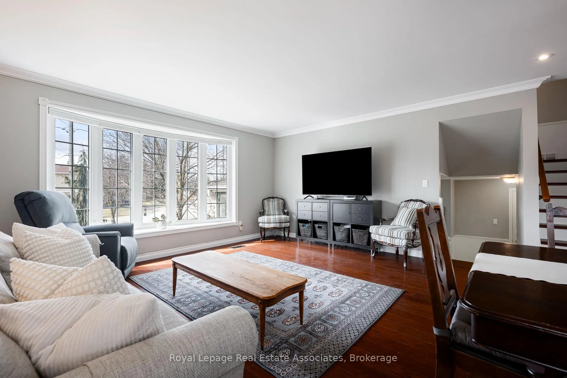 Photo 13 of 55 Eleanor Crescent, Halton Hills, Georgetown — HOMEH