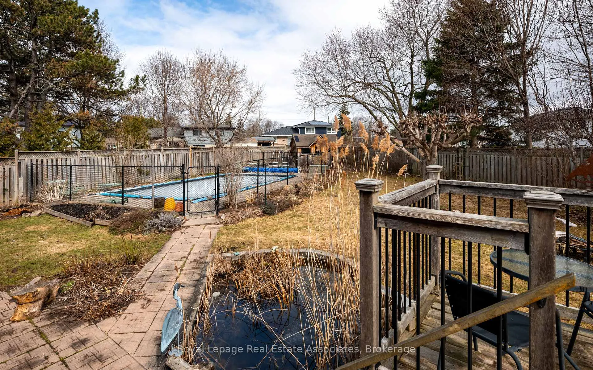Photo 18 of 55 Eleanor Crescent, Halton Hills, Georgetown — HOMEH