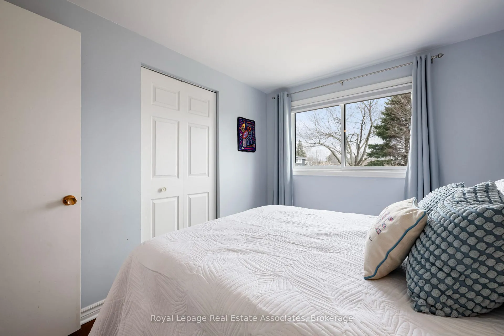 Photo 26 of 55 Eleanor Crescent, Halton Hills, Georgetown — HOMEH
