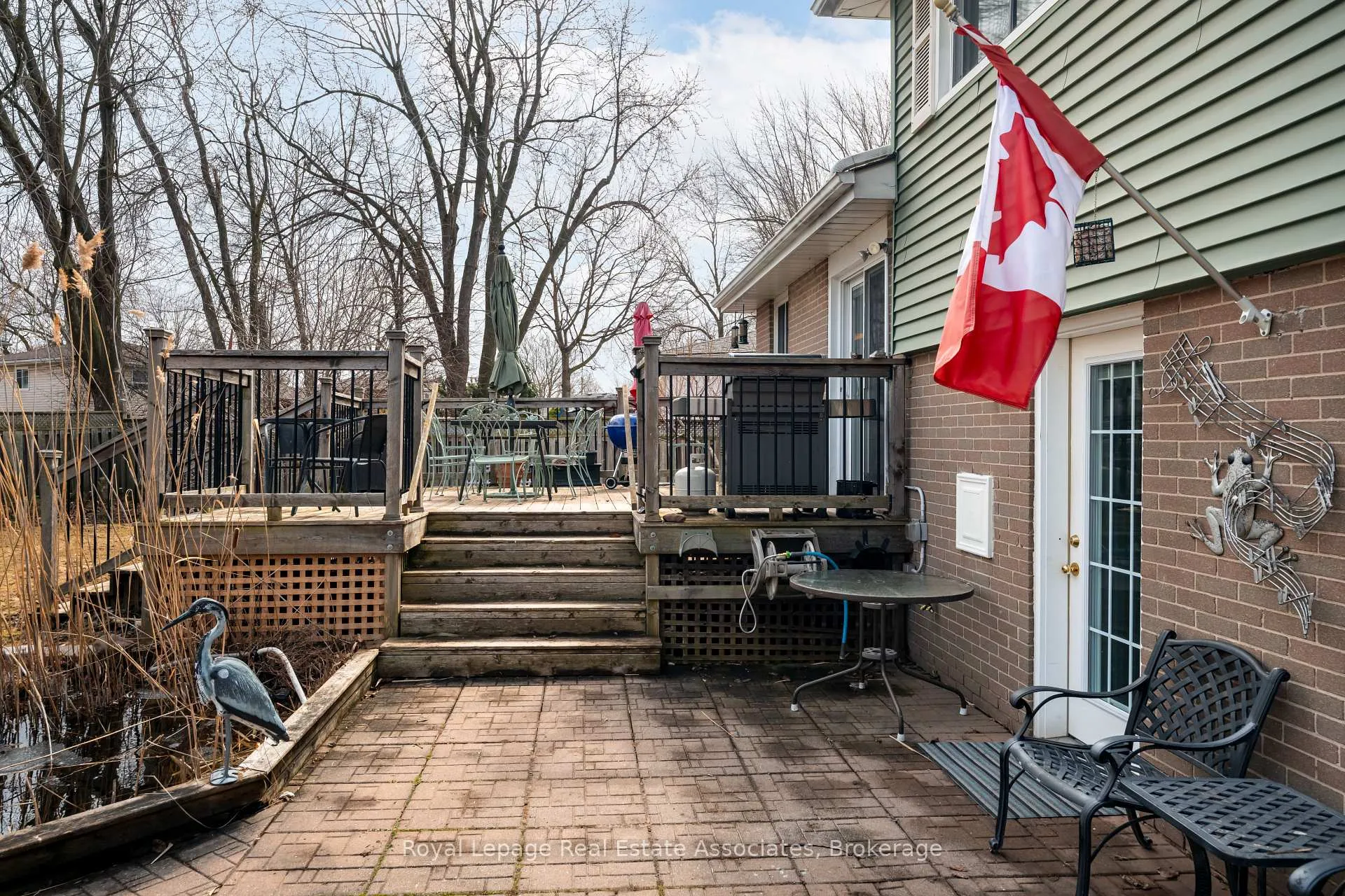 Photo 40 of 55 Eleanor Crescent, Halton Hills, Georgetown — HOMEH