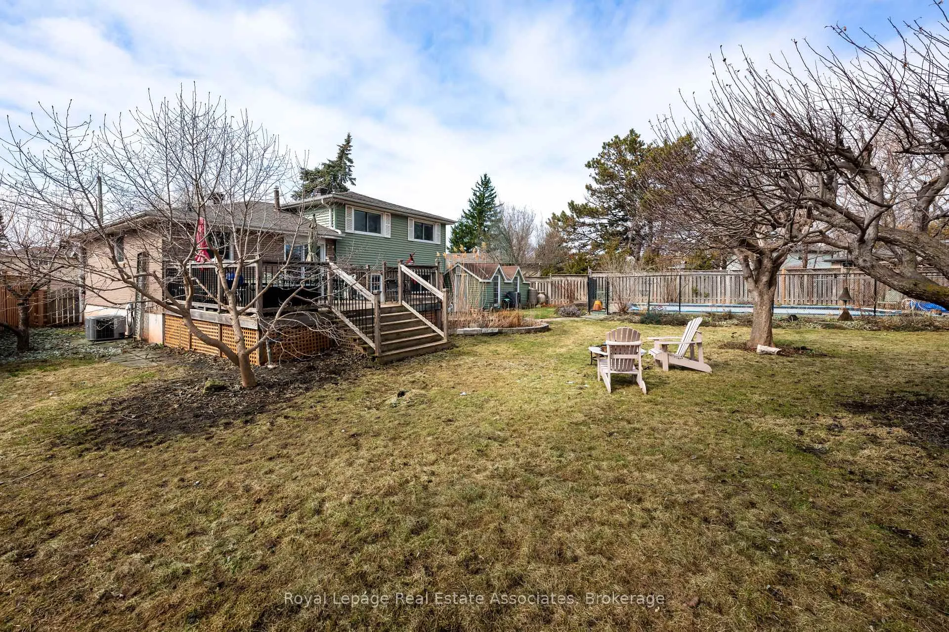 Photo 41 of 55 Eleanor Crescent, Halton Hills, Georgetown — HOMEH