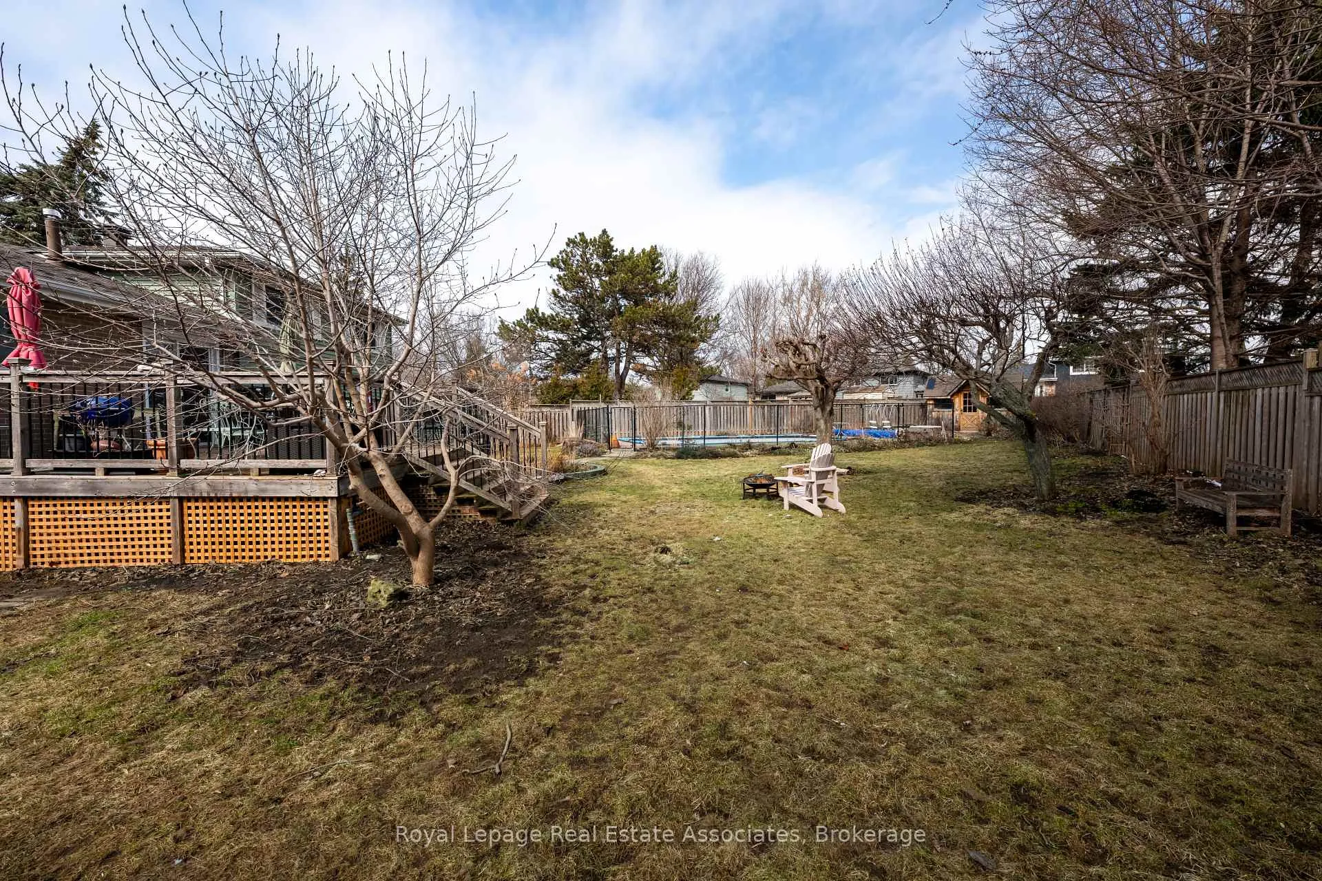 Photo 42 of 55 Eleanor Crescent, Halton Hills, Georgetown — HOMEH