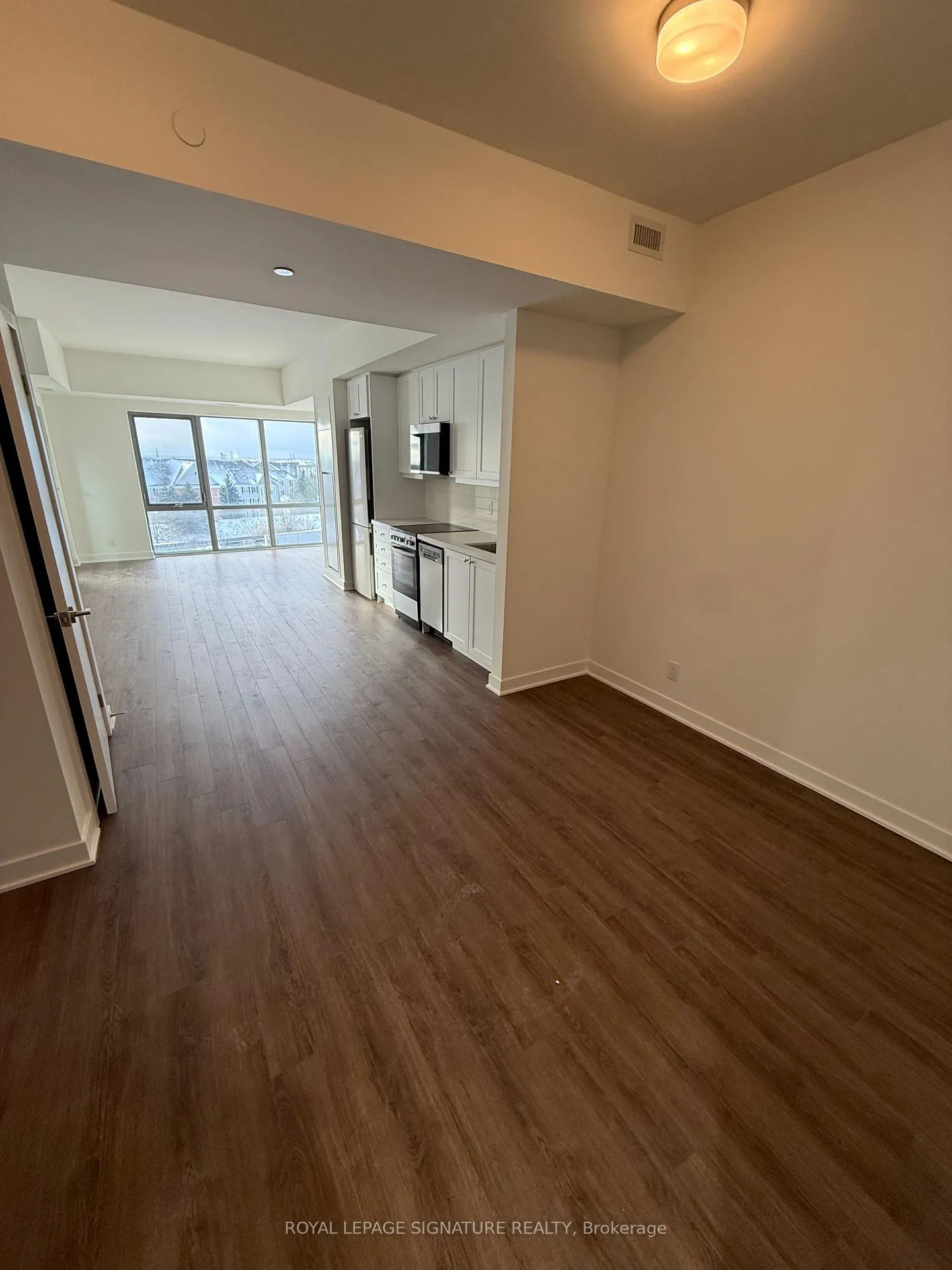 Photo 2 of Unit 527, 51 Clarington Boulevard, Clarington, Bowmanville — HOMEH