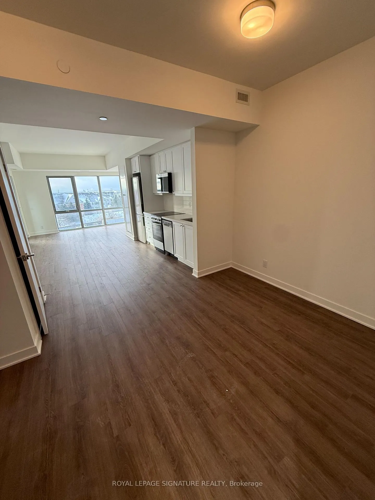 Photo 3 of Unit 527, 51 Clarington Boulevard, Clarington, Bowmanville — HOMEH