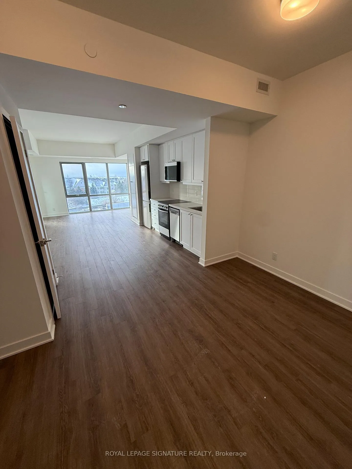 Photo 4 of Unit 527, 51 Clarington Boulevard, Clarington, Bowmanville — HOMEH