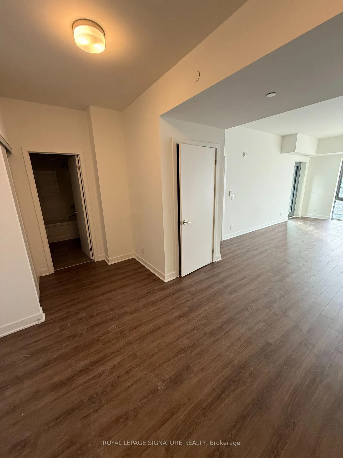 Photo 6 of Unit 527, 51 Clarington Boulevard, Clarington, Bowmanville — HOMEH