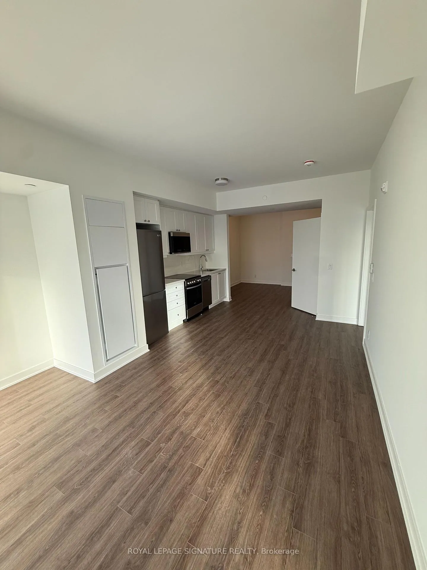 Photo 7 of Unit 527, 51 Clarington Boulevard, Clarington, Bowmanville — HOMEH