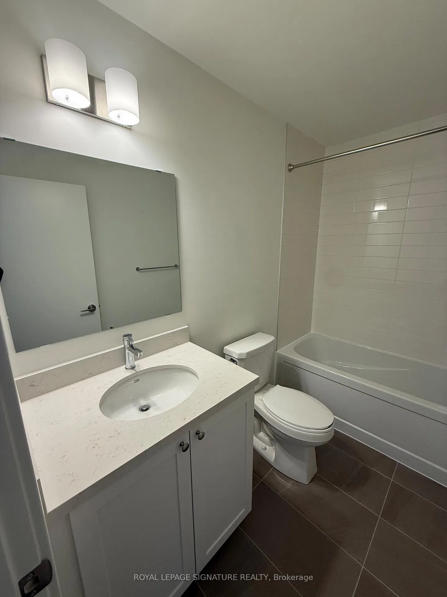 Photo 19 of Unit 527, 51 Clarington Boulevard, Clarington, Bowmanville — HOMEH