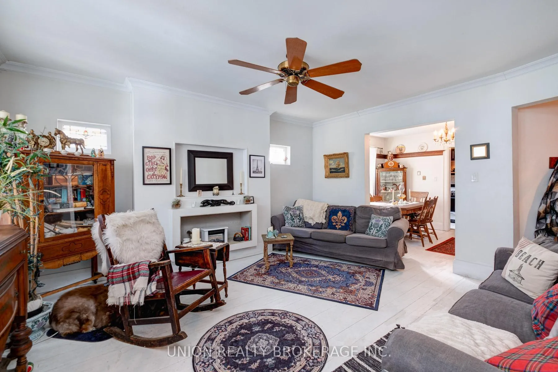 Photo 3 of 40 Glen Manor Drive, Toronto, The Beaches — HOMEH