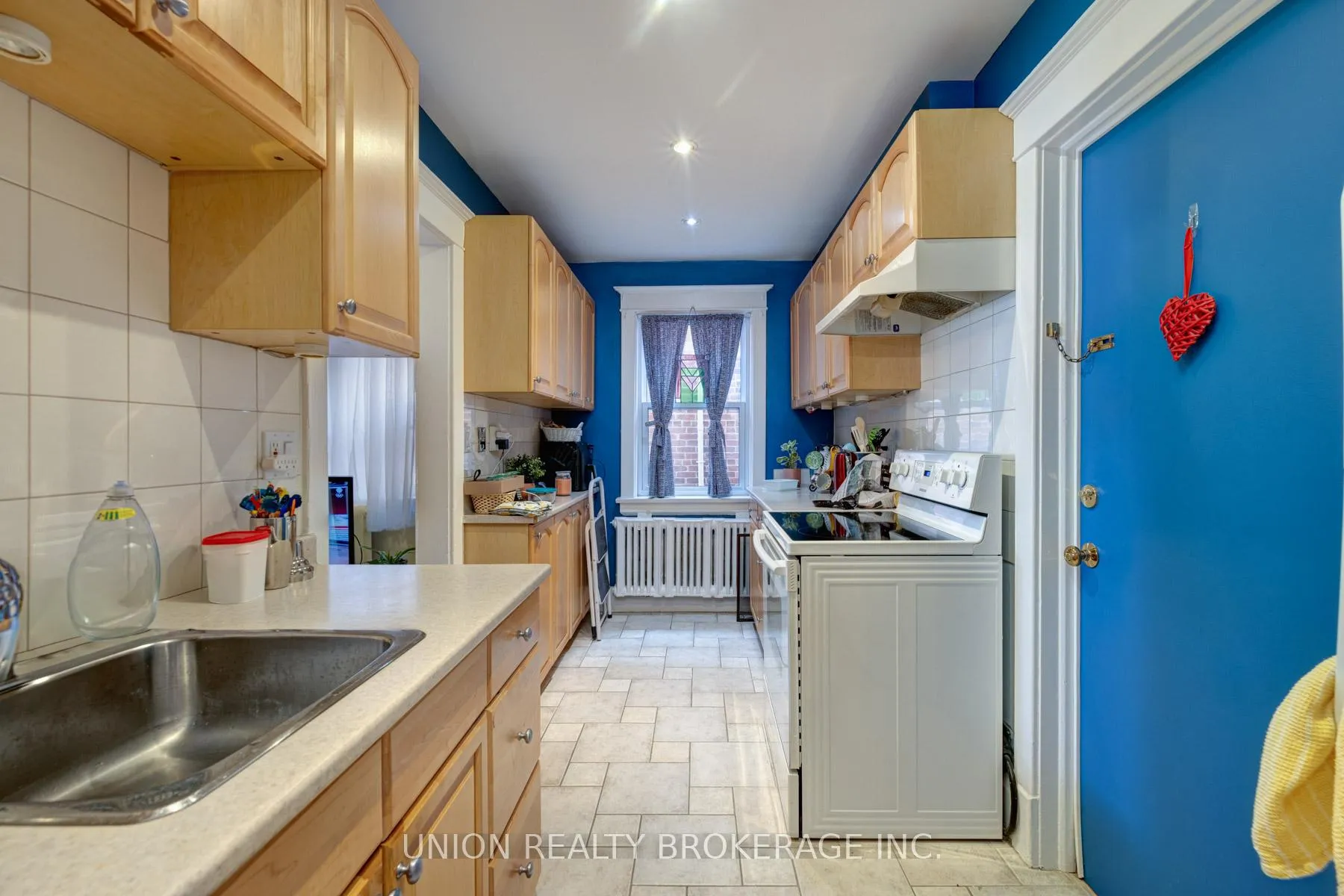 Photo 11 of 40 Glen Manor Drive, Toronto, The Beaches — HOMEH