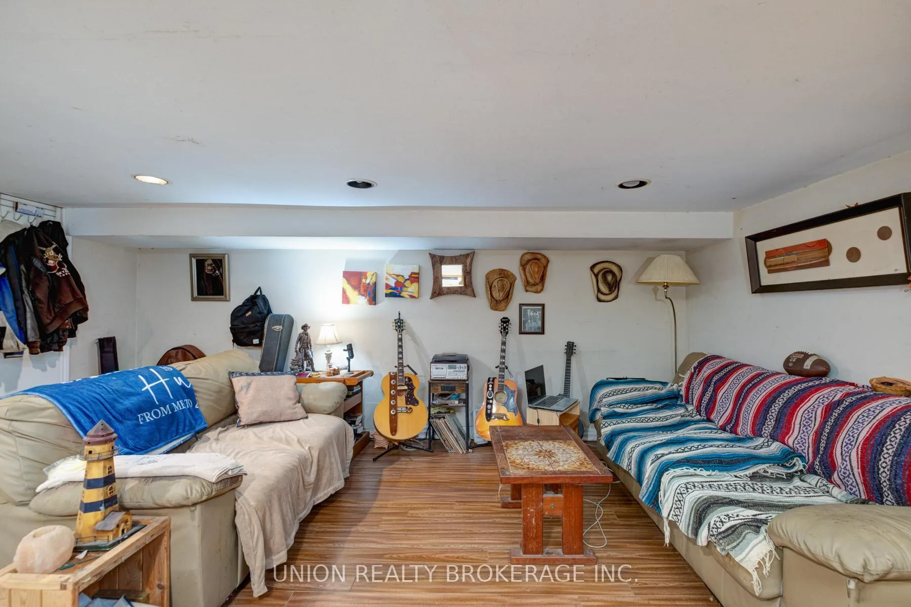 Photo 15 of 40 Glen Manor Drive, Toronto, The Beaches — HOMEH