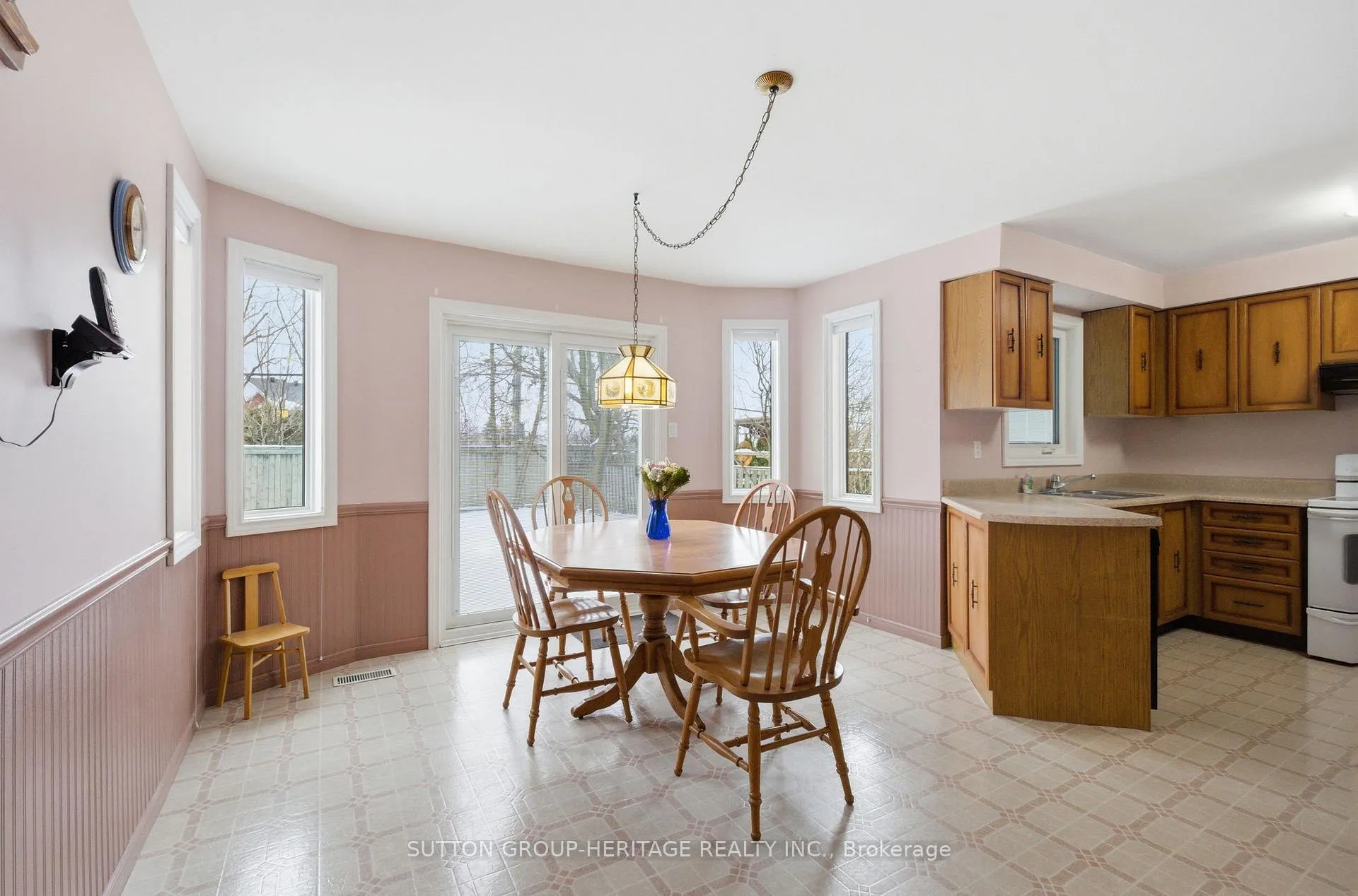 Photo 13 of 19 Sawyer Crescent, Markham, Markham Village — HOMEH