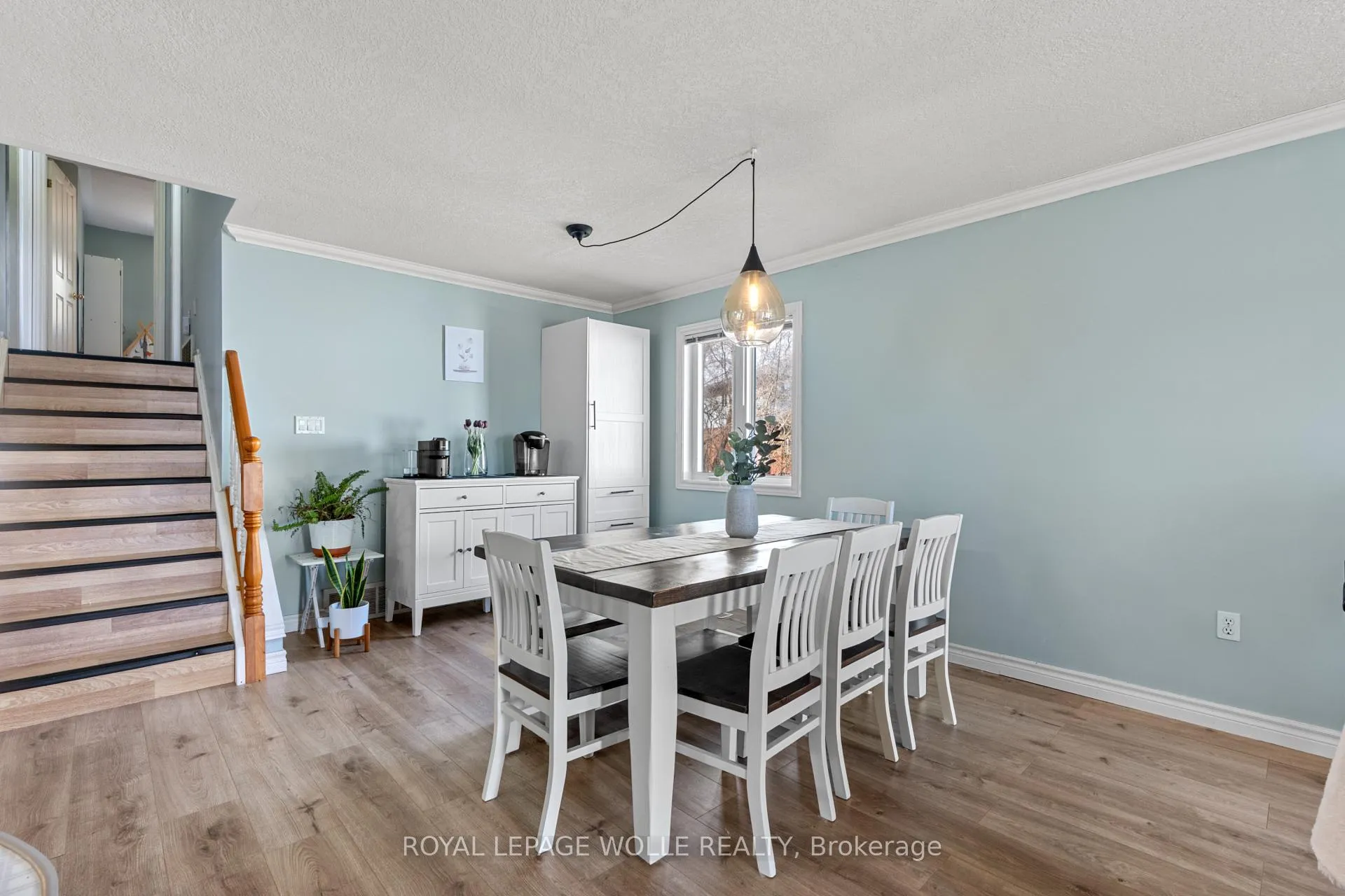 Photo 12 of 28 Gemmell Court, Stratford — HOMEH