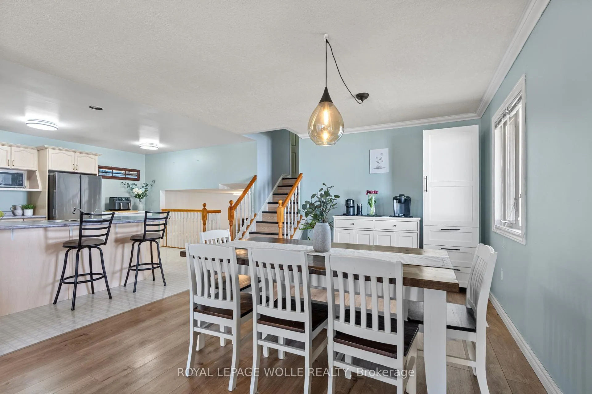 Photo 13 of 28 Gemmell Court, Stratford — HOMEH