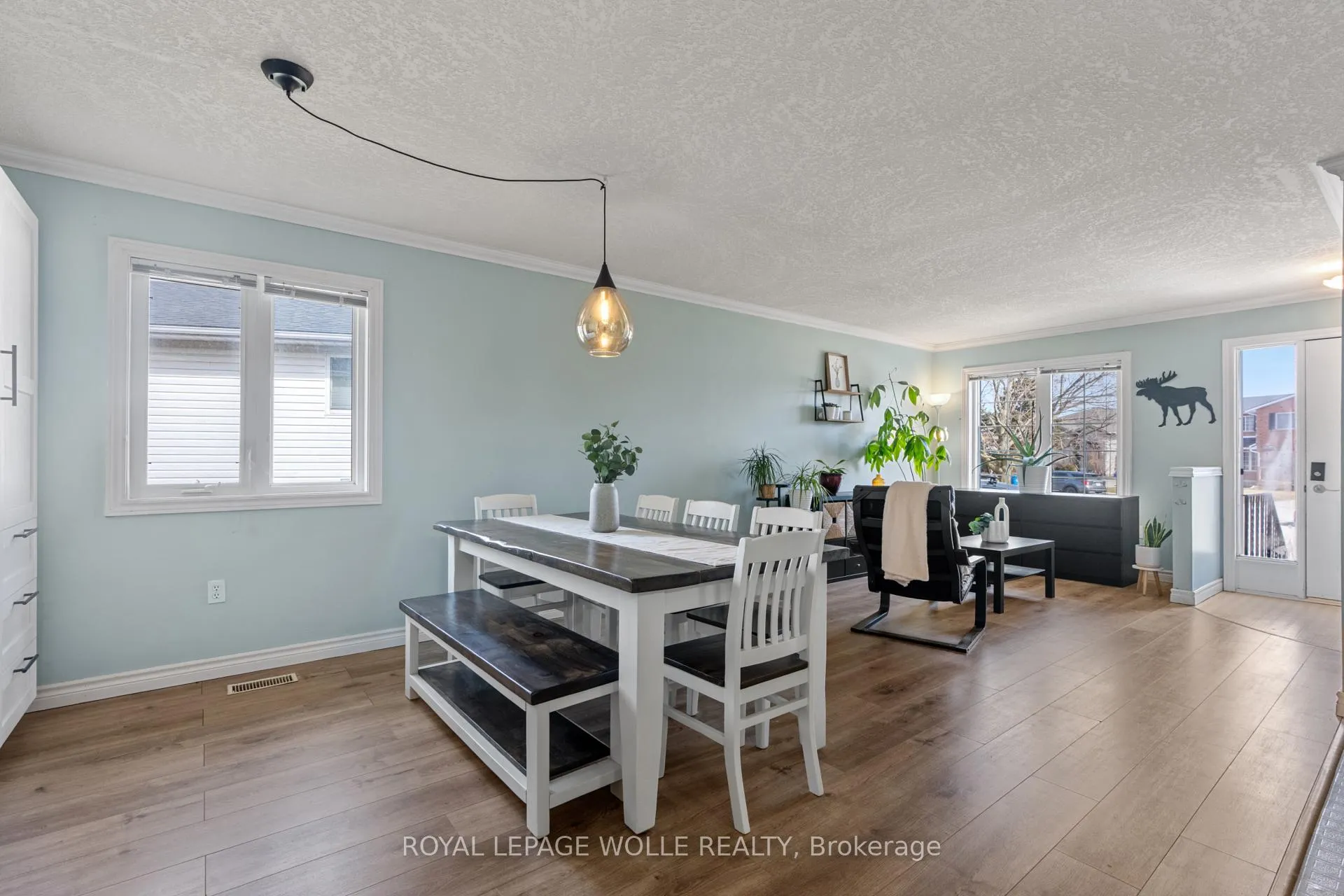 Photo 14 of 28 Gemmell Court, Stratford — HOMEH